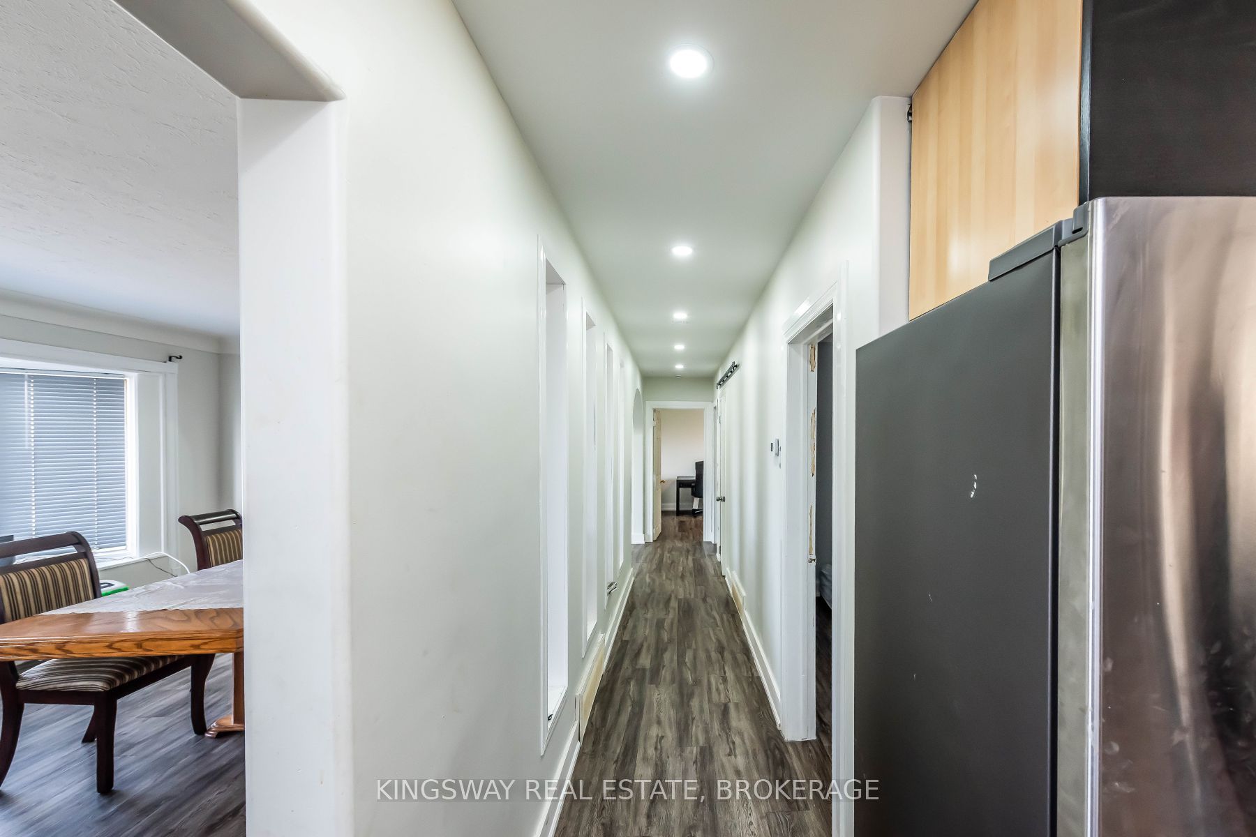 556 Barton Street E Property Photo 14