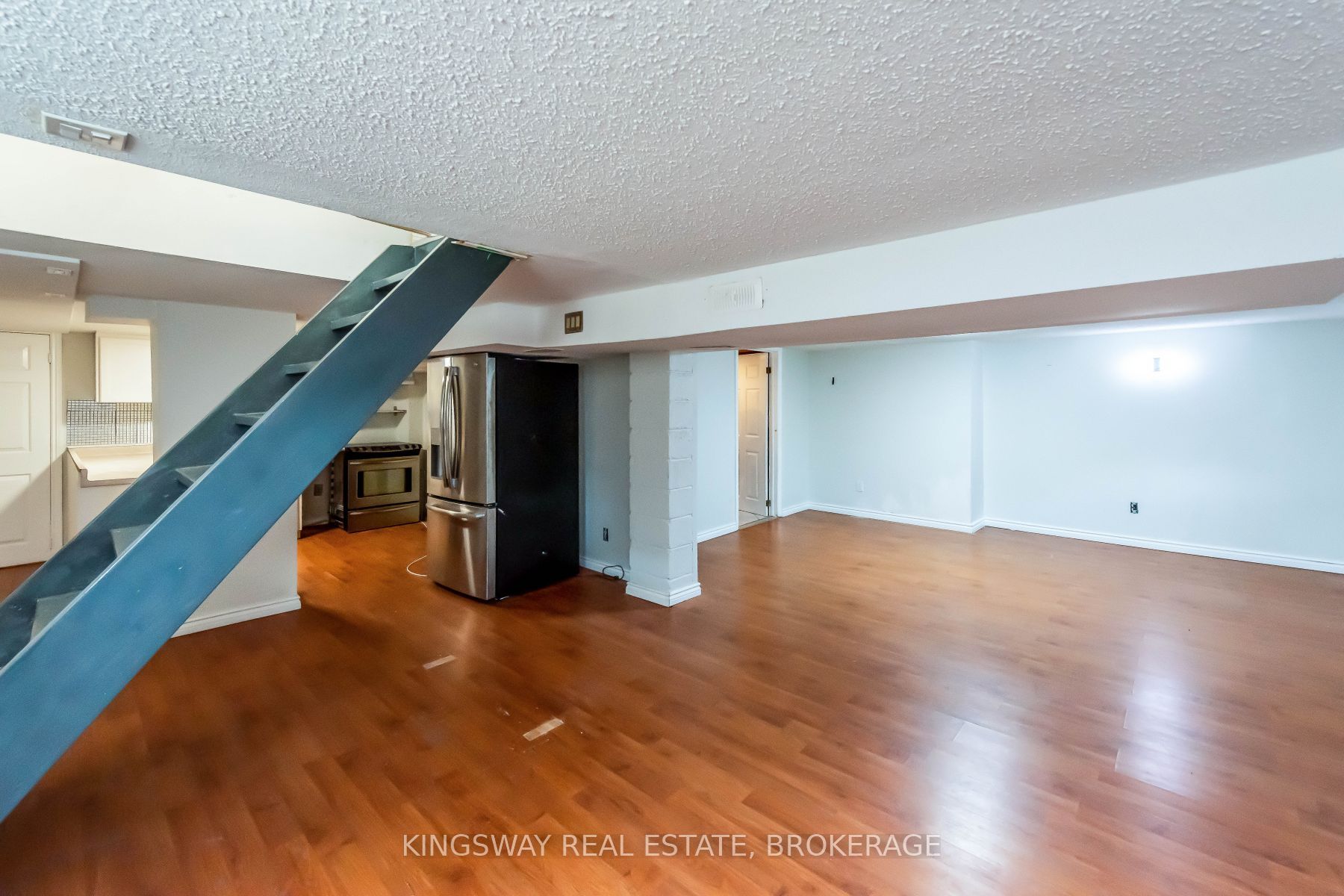 556 Barton Street E Property Photo 20