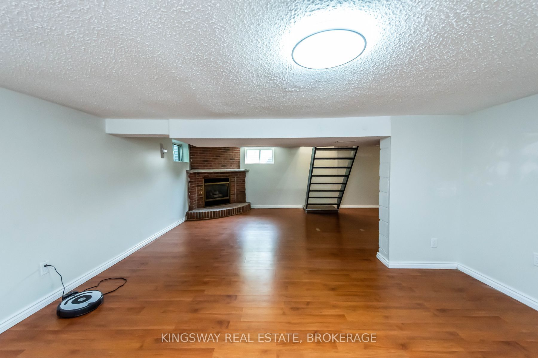 556 Barton Street E Property Photo 23