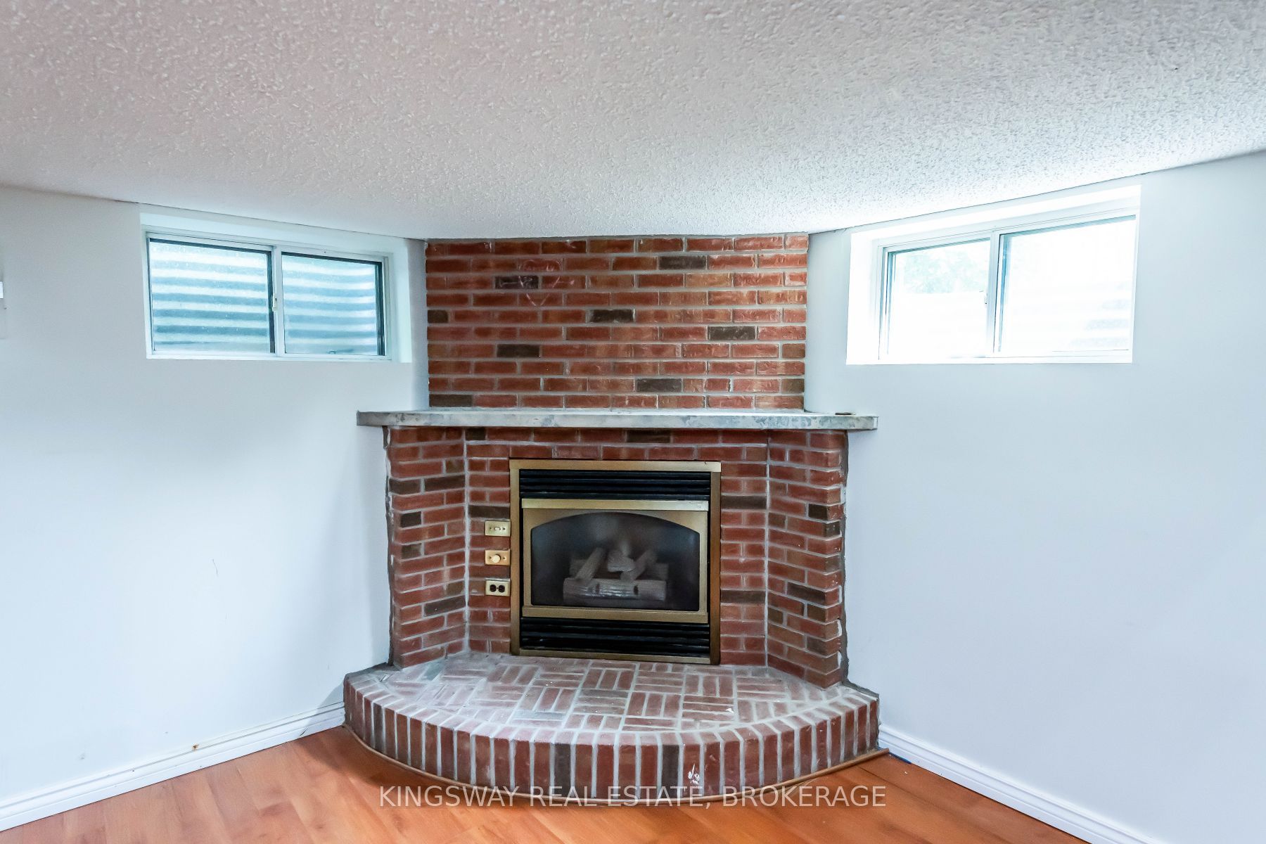 556 Barton Street E Property Photo 24