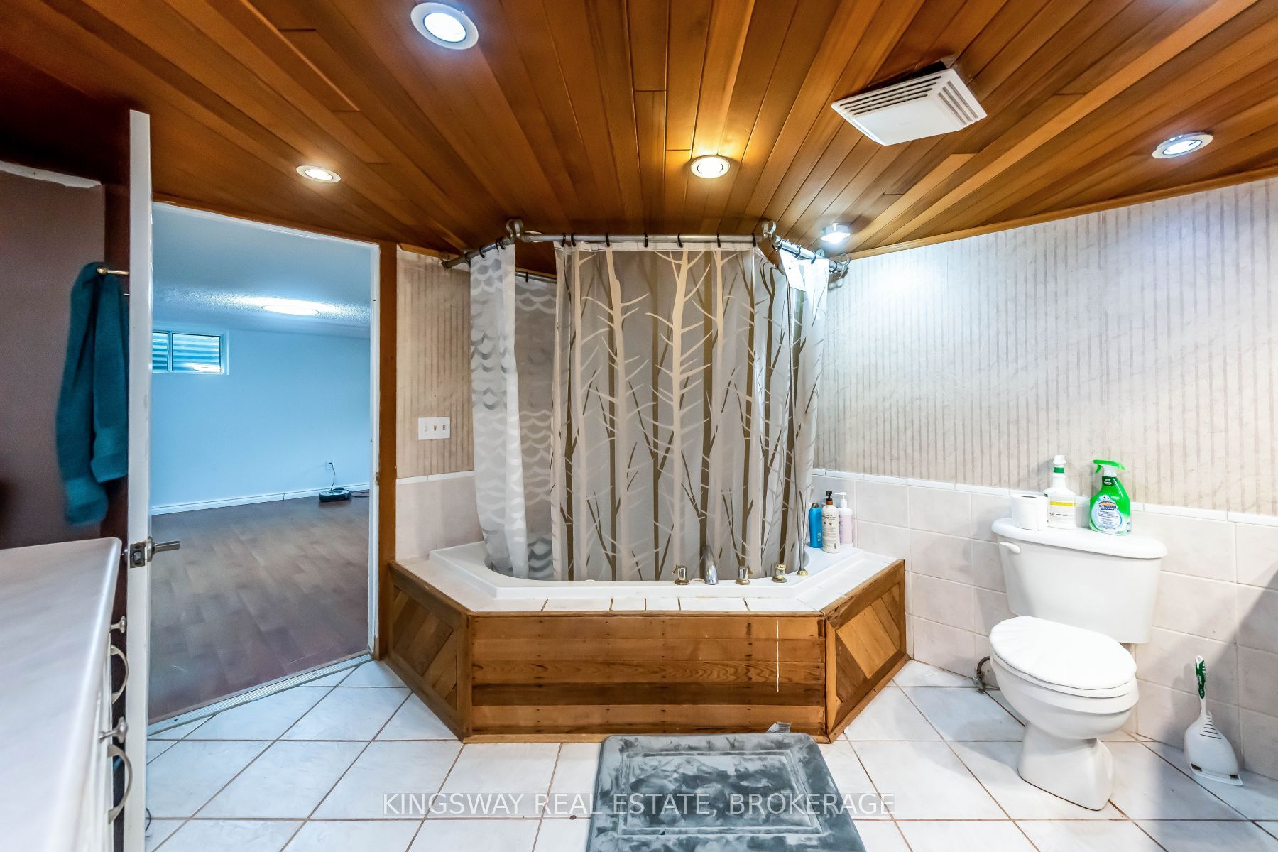 556 Barton Street E Property Photo 29