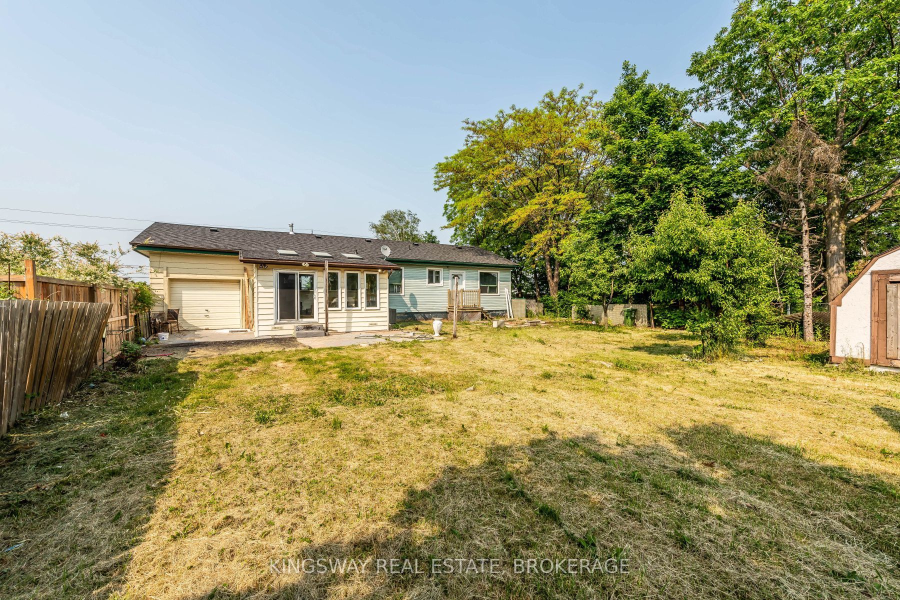 556 Barton Street E Property Photo 32