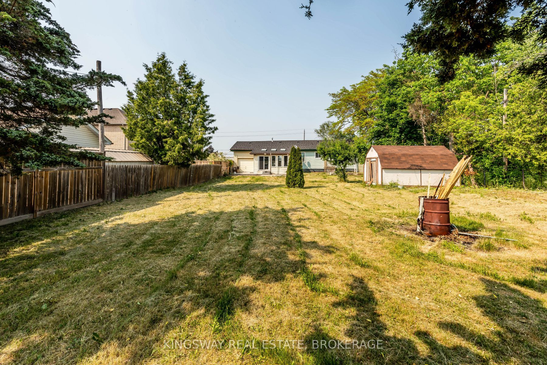 556 Barton Street E Property Photo 33