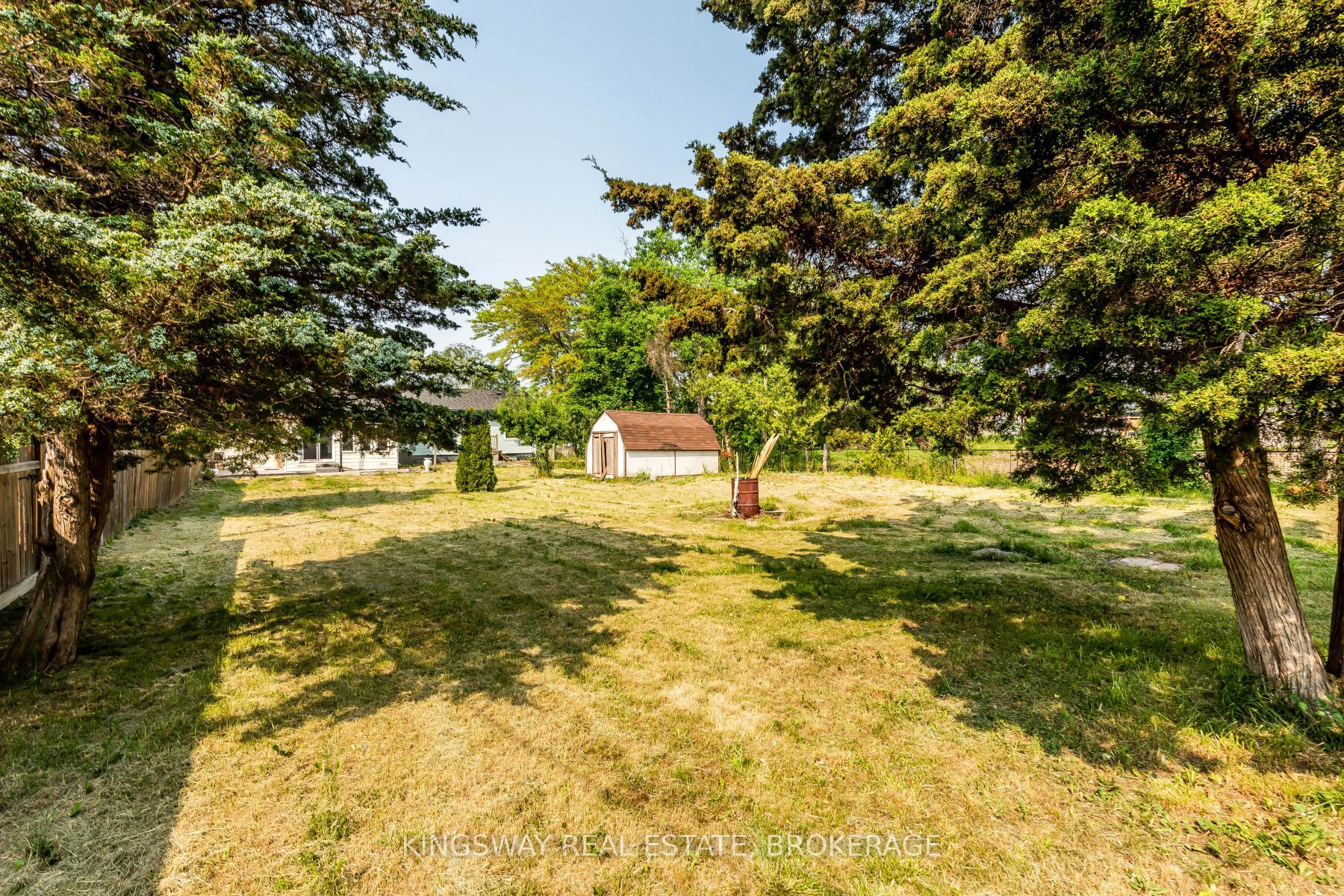 556 Barton Street E Property Photo 34