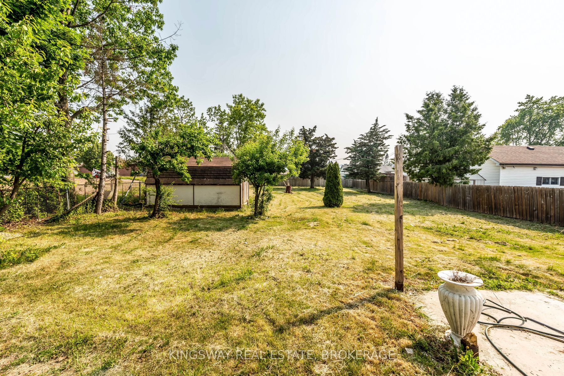 556 Barton Street E Property Photo 35
