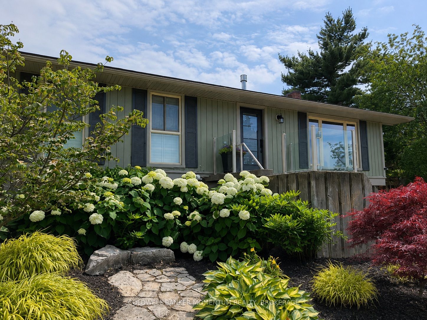 15 The Cedars Property Photo 4