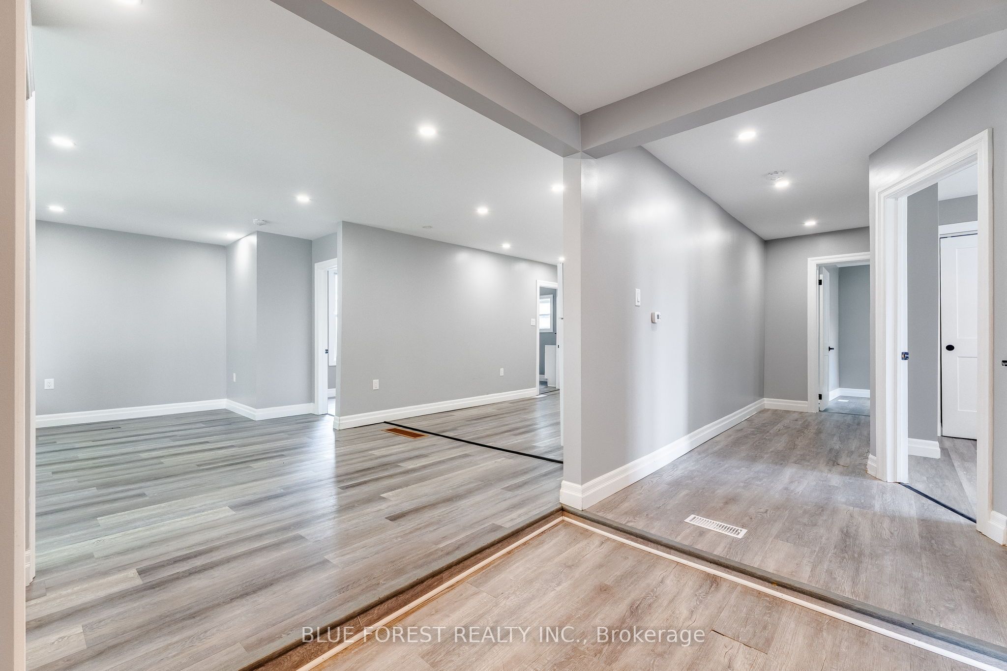 30 Park Avenue E Property Photo 5