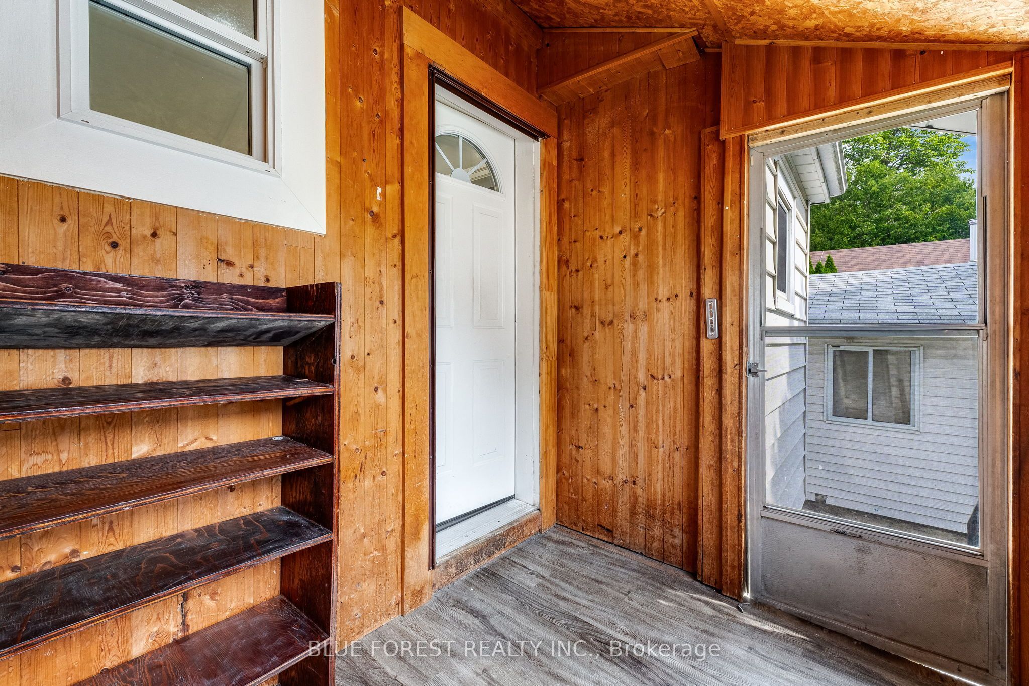 30 Park Avenue E Property Photo 15