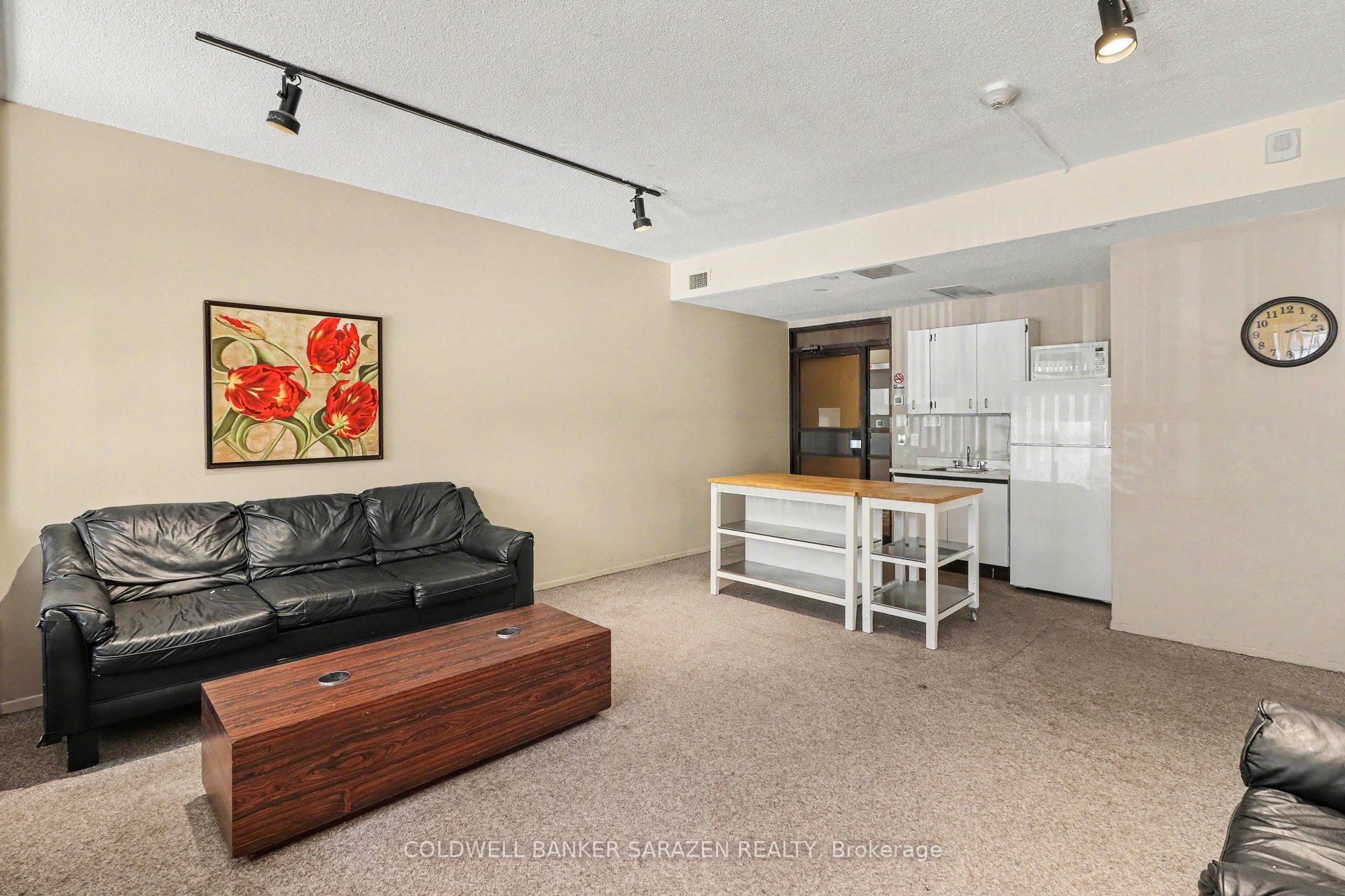 1785 Frobisher Lane 2001 Property Photo 18