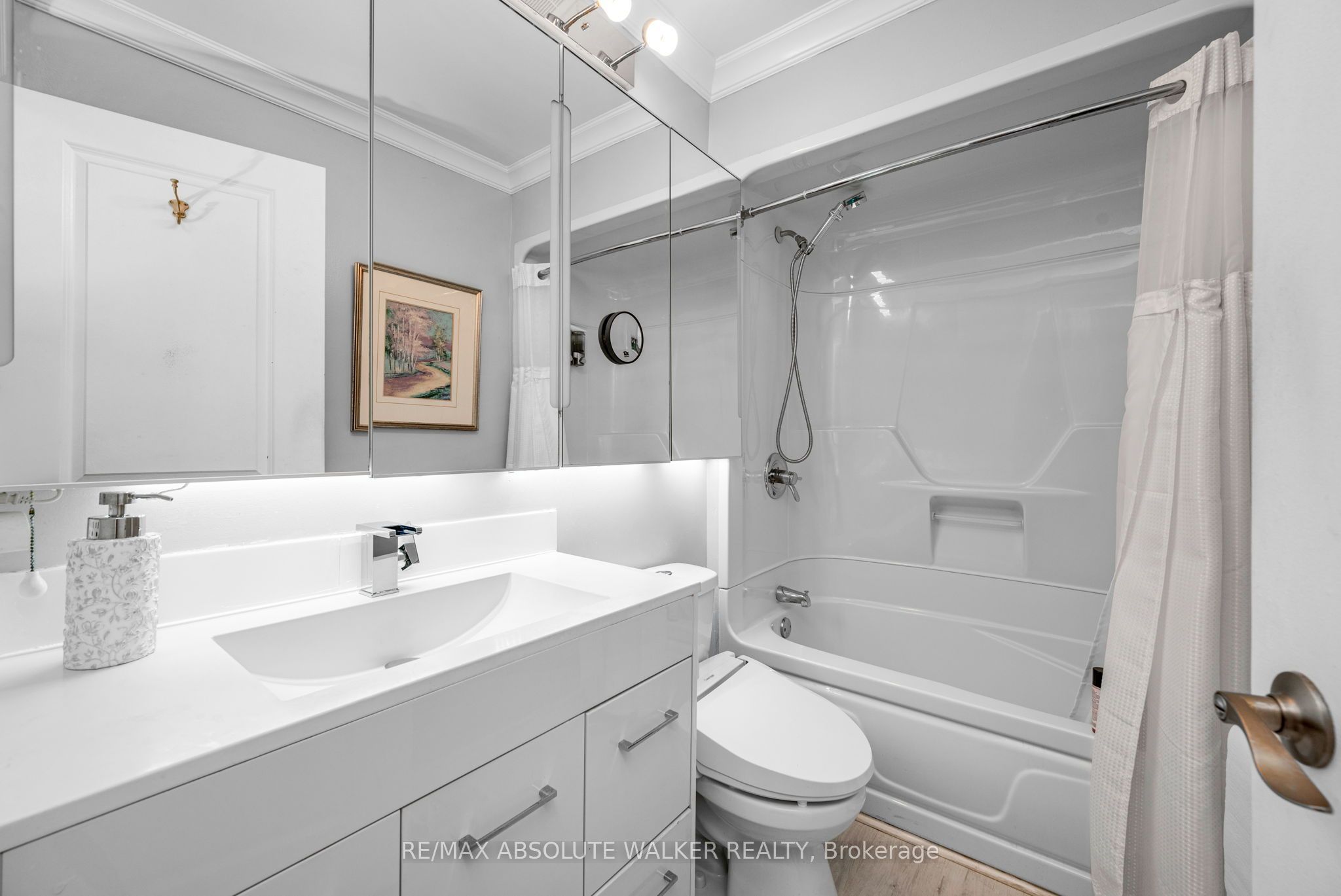 1752 Stonehenge Crescent Property Photo 21