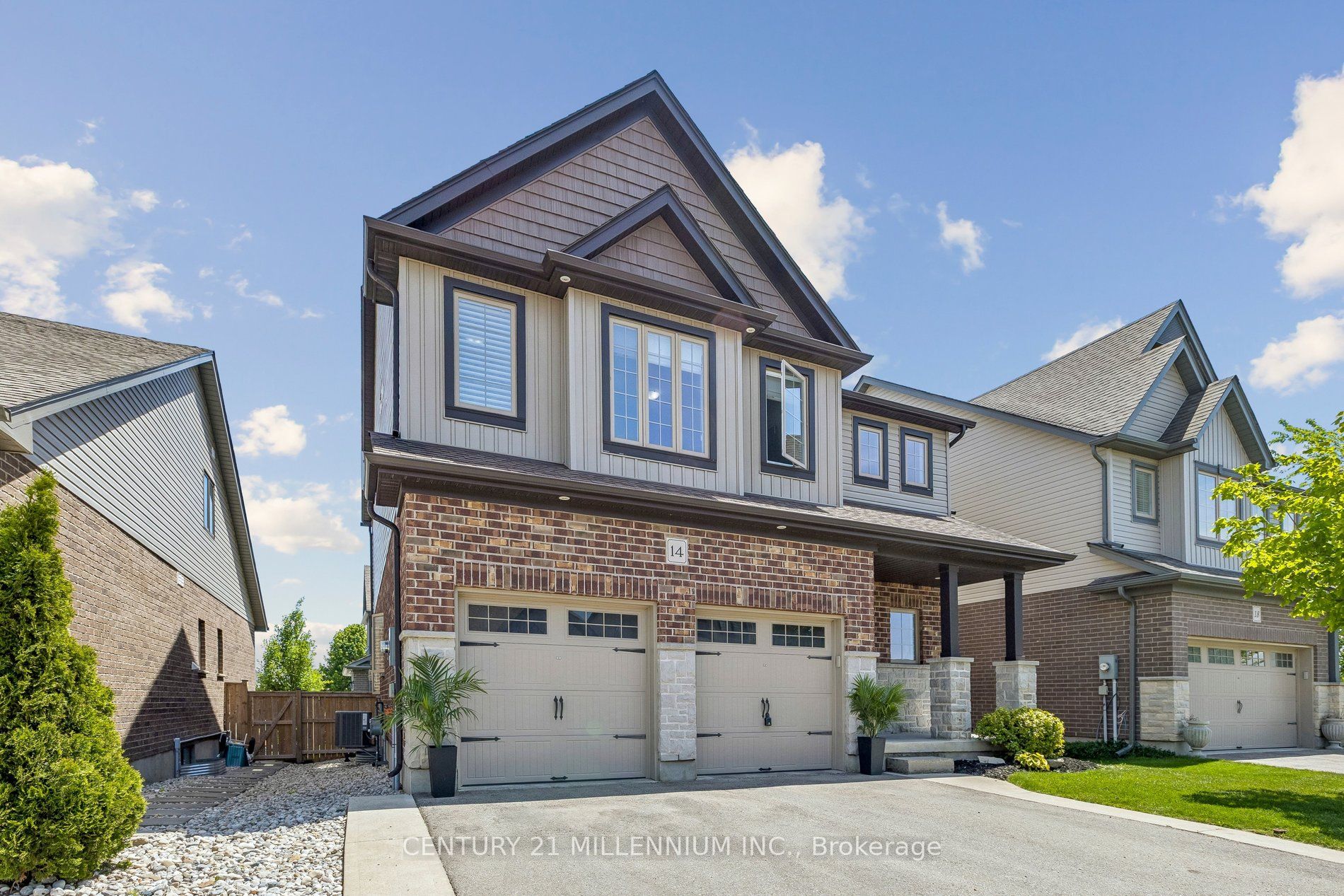 14 Strome Lane Property Photo 2