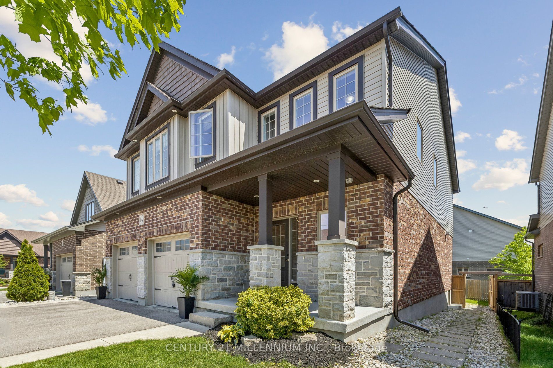 14 Strome Lane Property Photo 3
