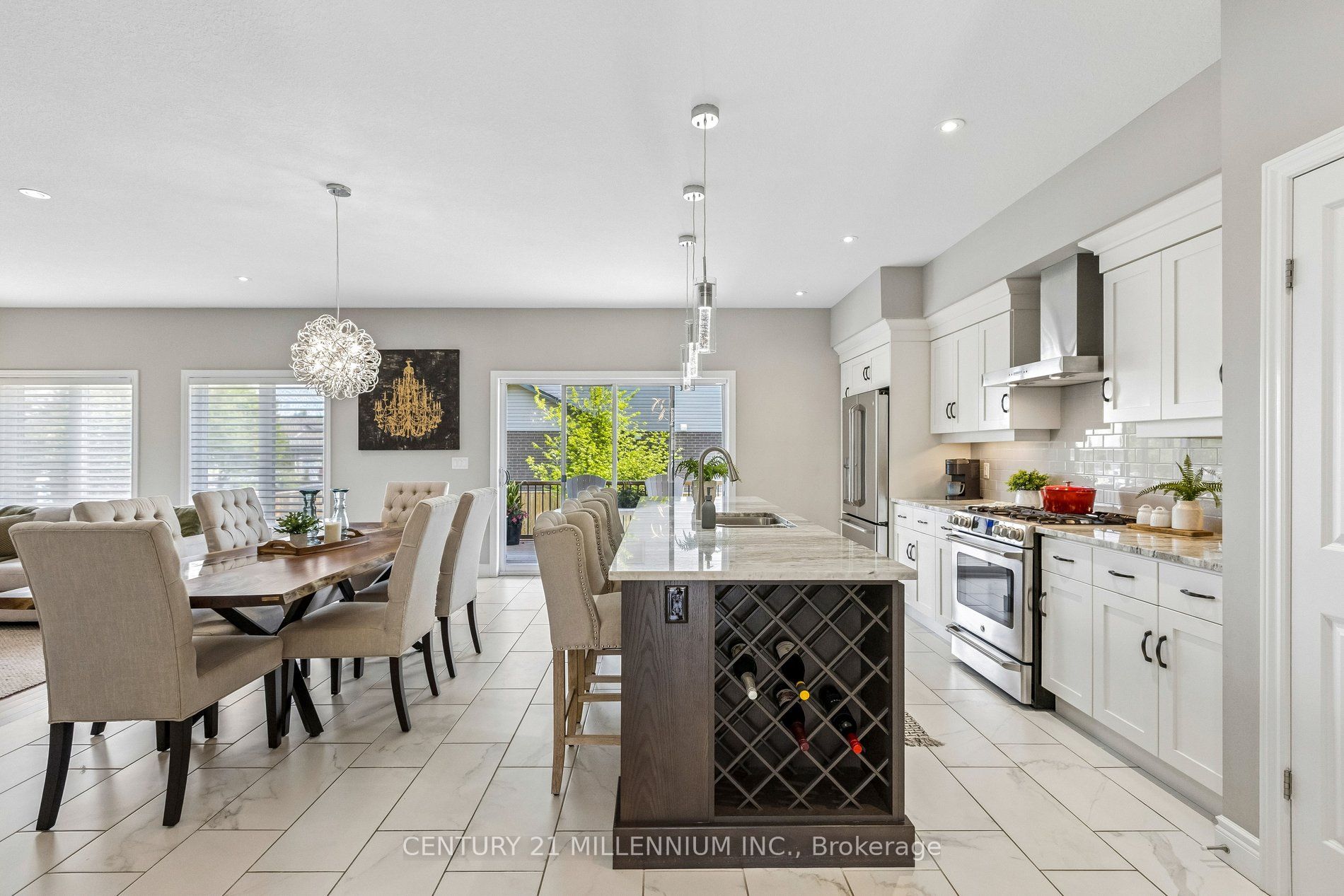 14 Strome Lane Property Photo 8