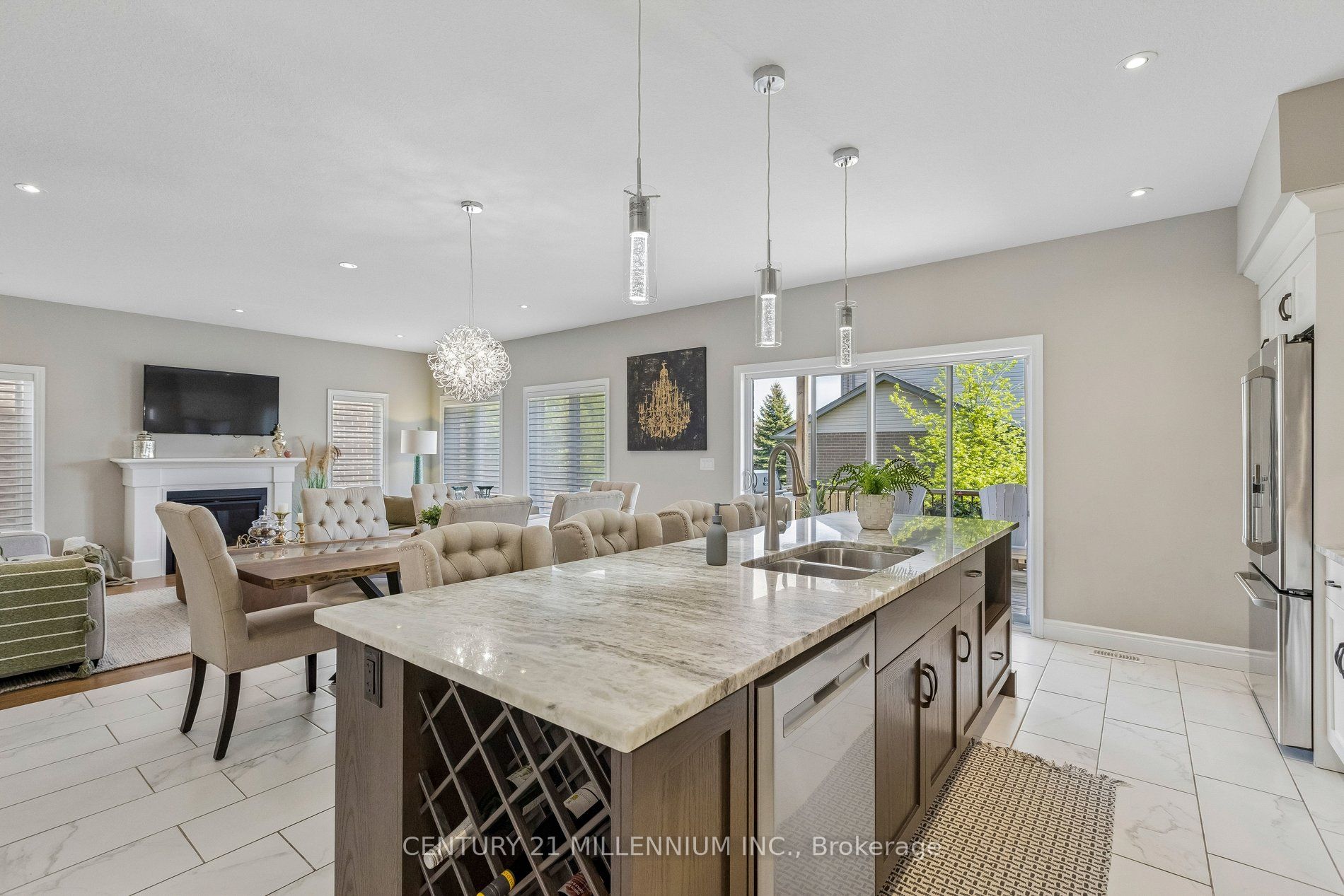 14 Strome Lane Property Photo 9