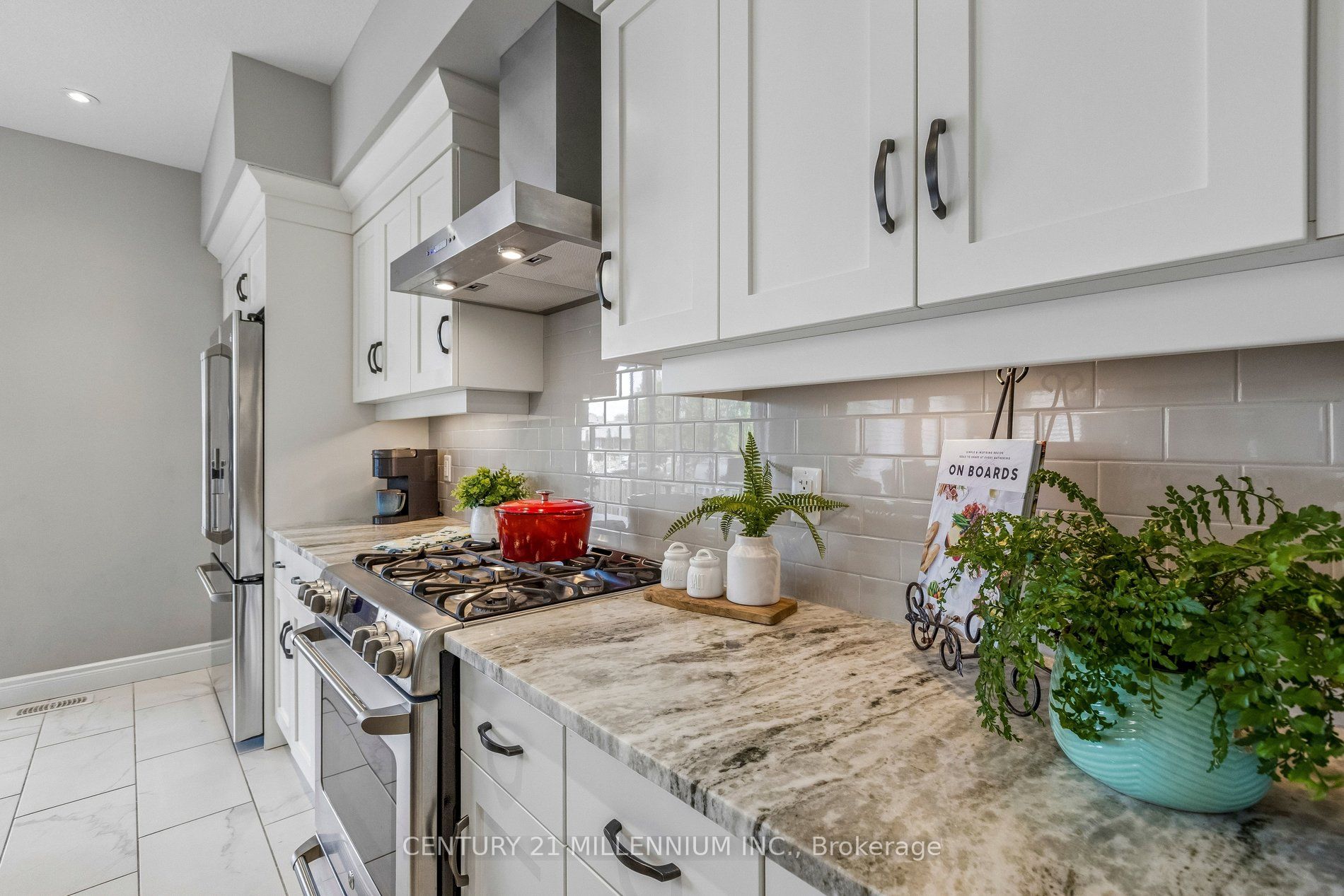 14 Strome Lane Property Photo 11