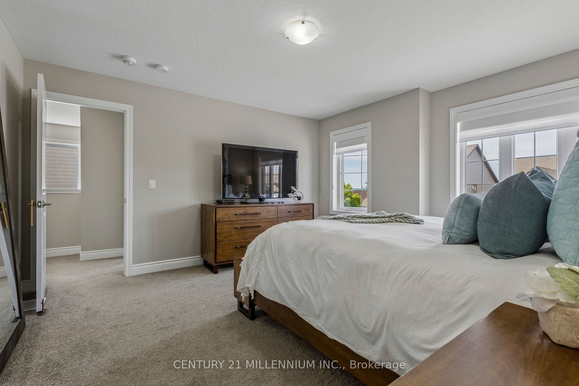 14 Strome Lane Property Photo 24