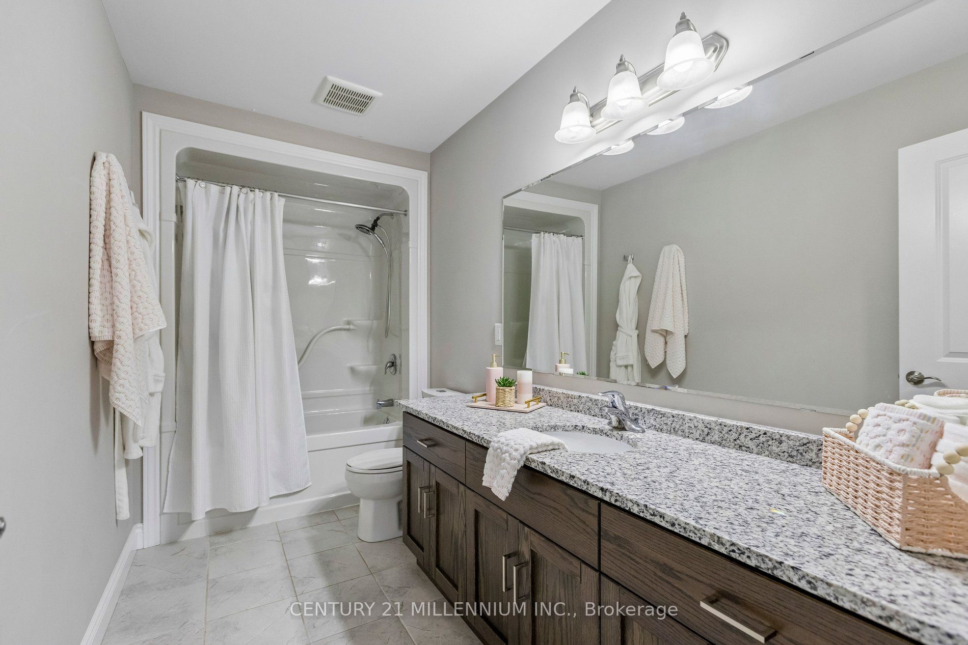 14 Strome Lane Property Photo 33