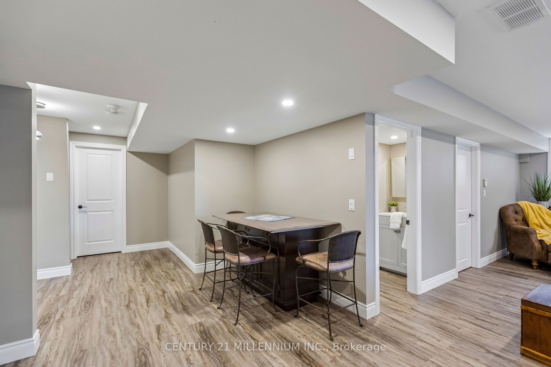14 Strome Lane Property Photo 44