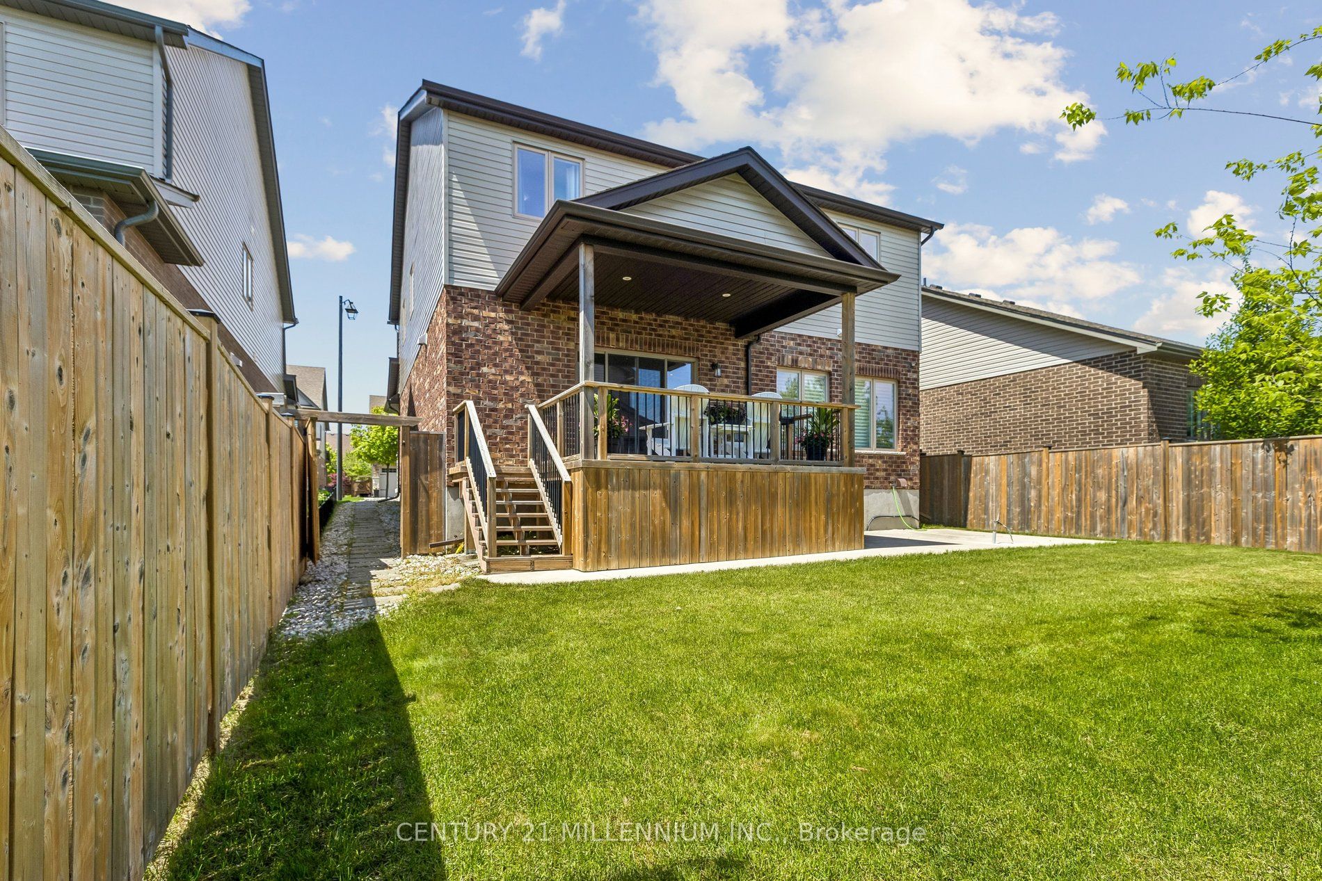 14 Strome Lane Property Photo 49