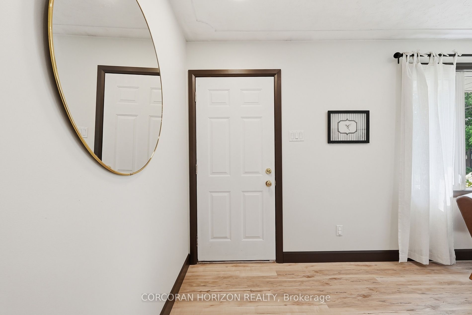 491 St George Street E Property Photo 5