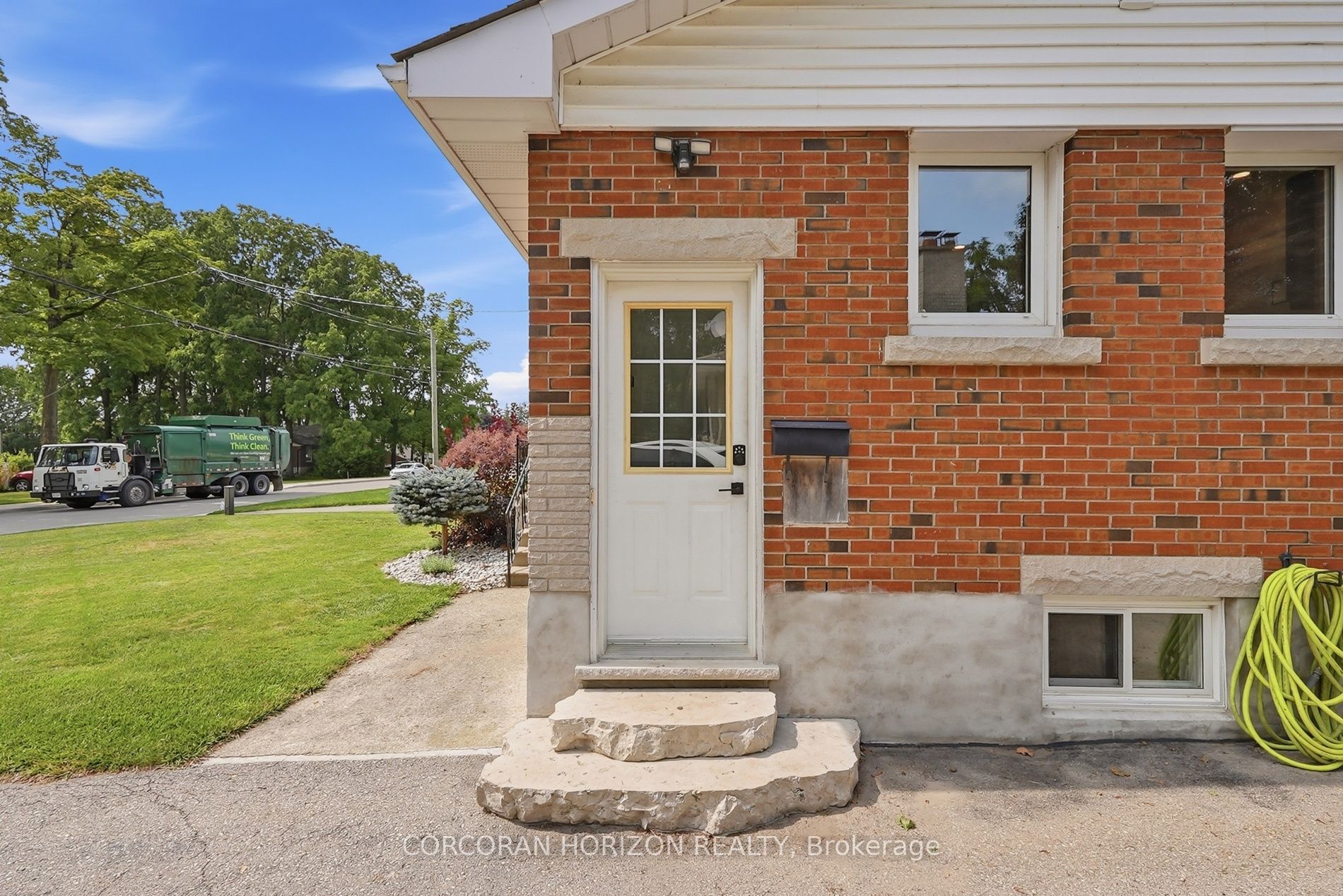 491 St George Street E Property Photo 29