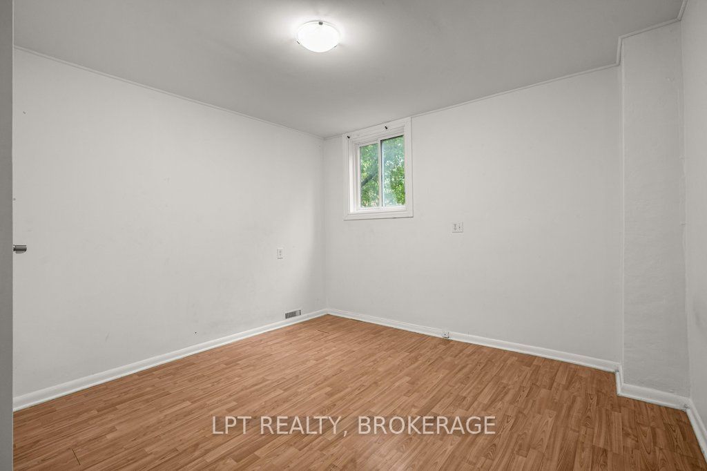 374 Barrie Street Property Photo 6