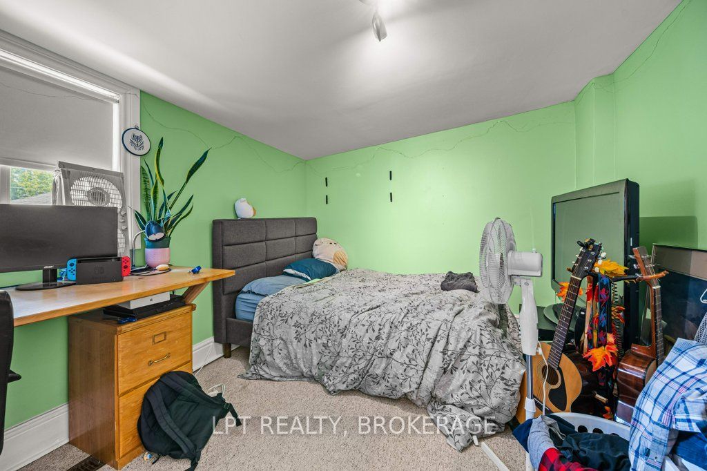 374 Barrie Street Property Photo 34