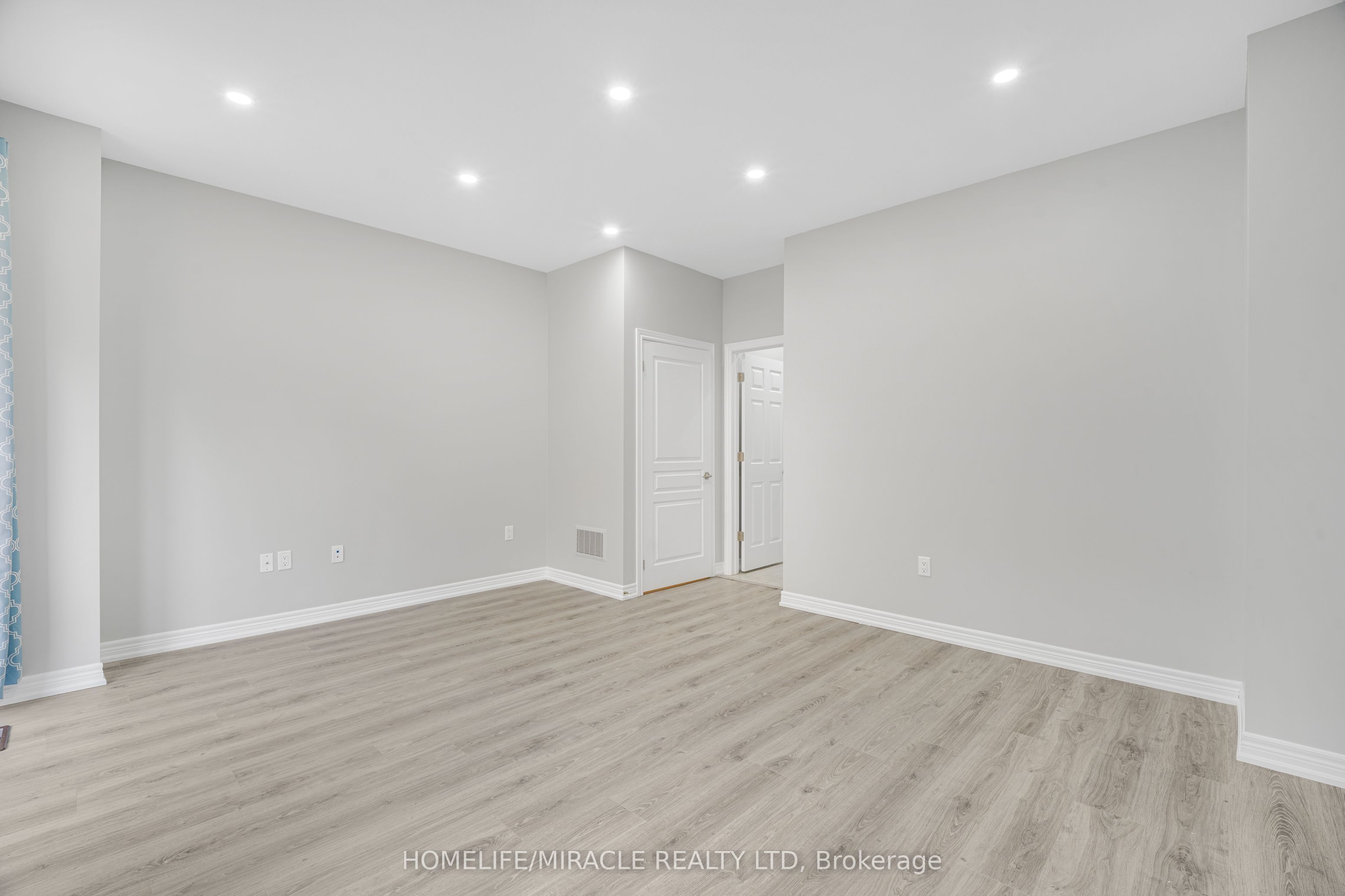 1890 Rymal Road E 144 Property Photo 13