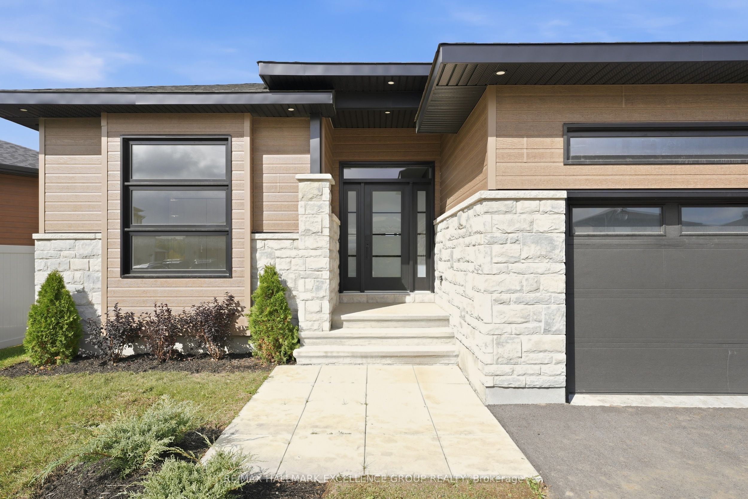 1345 Diamond Street Property Photo 1