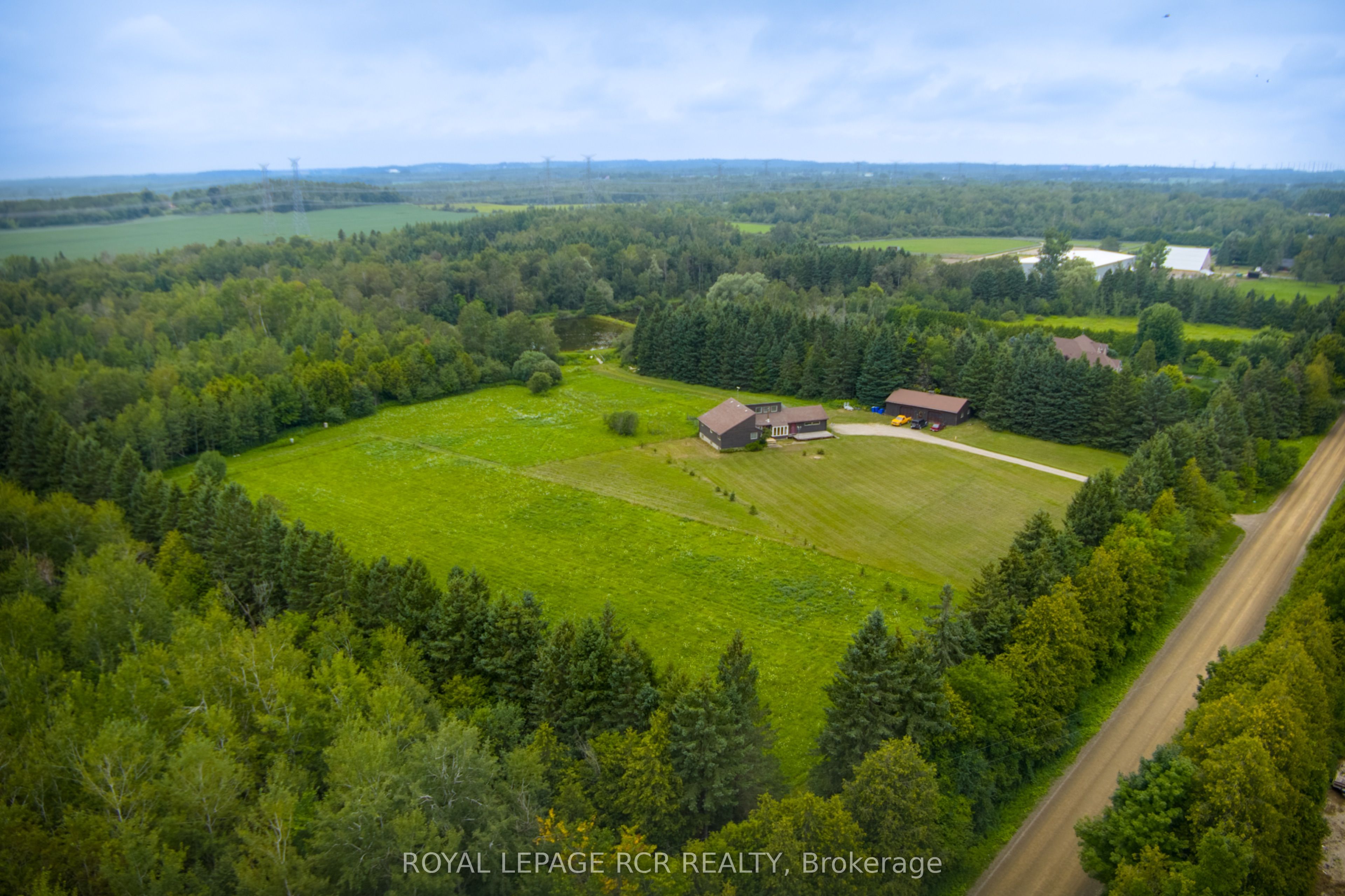 6066 4th Line Property Photo 1