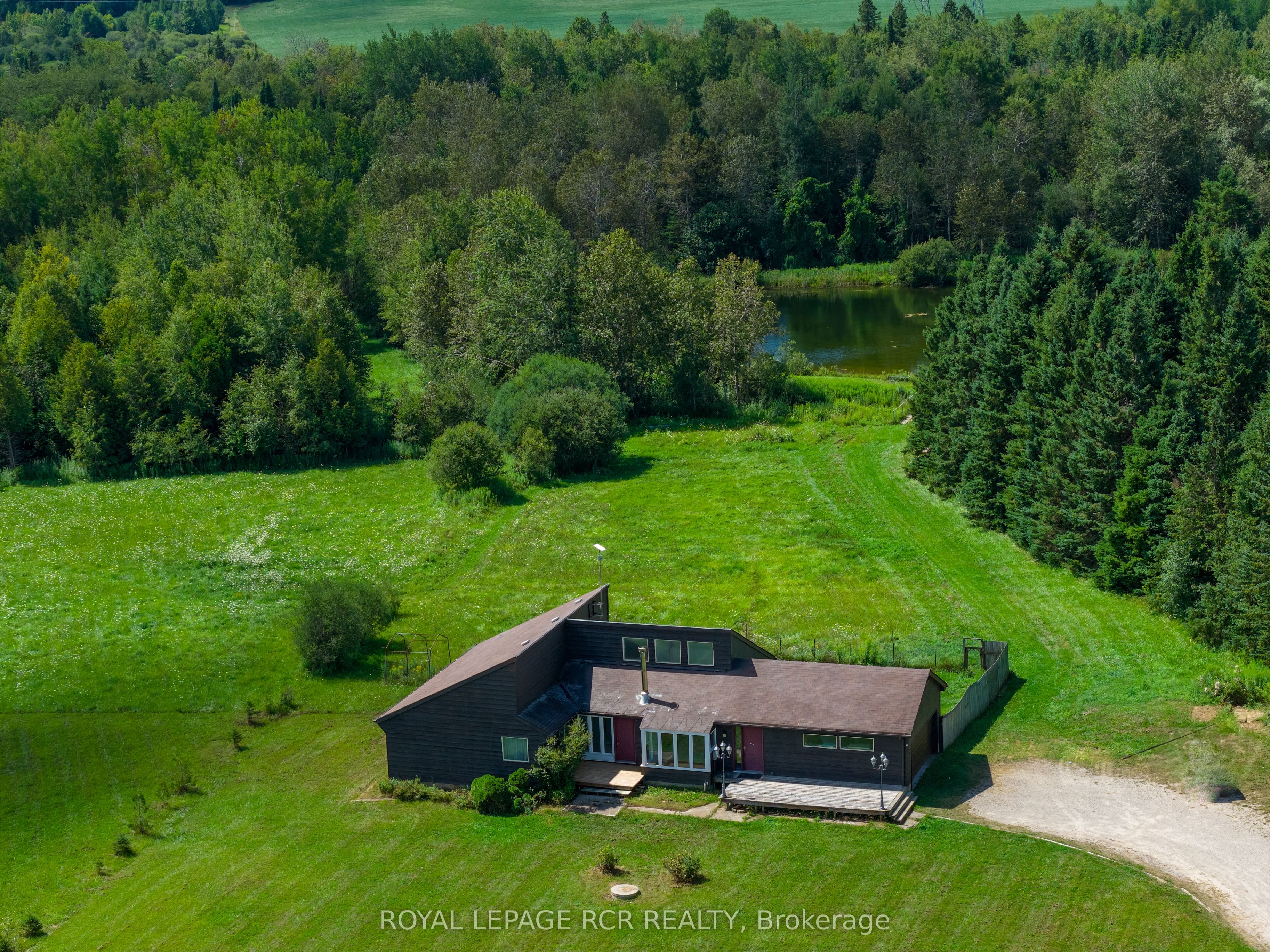 6066 4th Line Property Photo 2