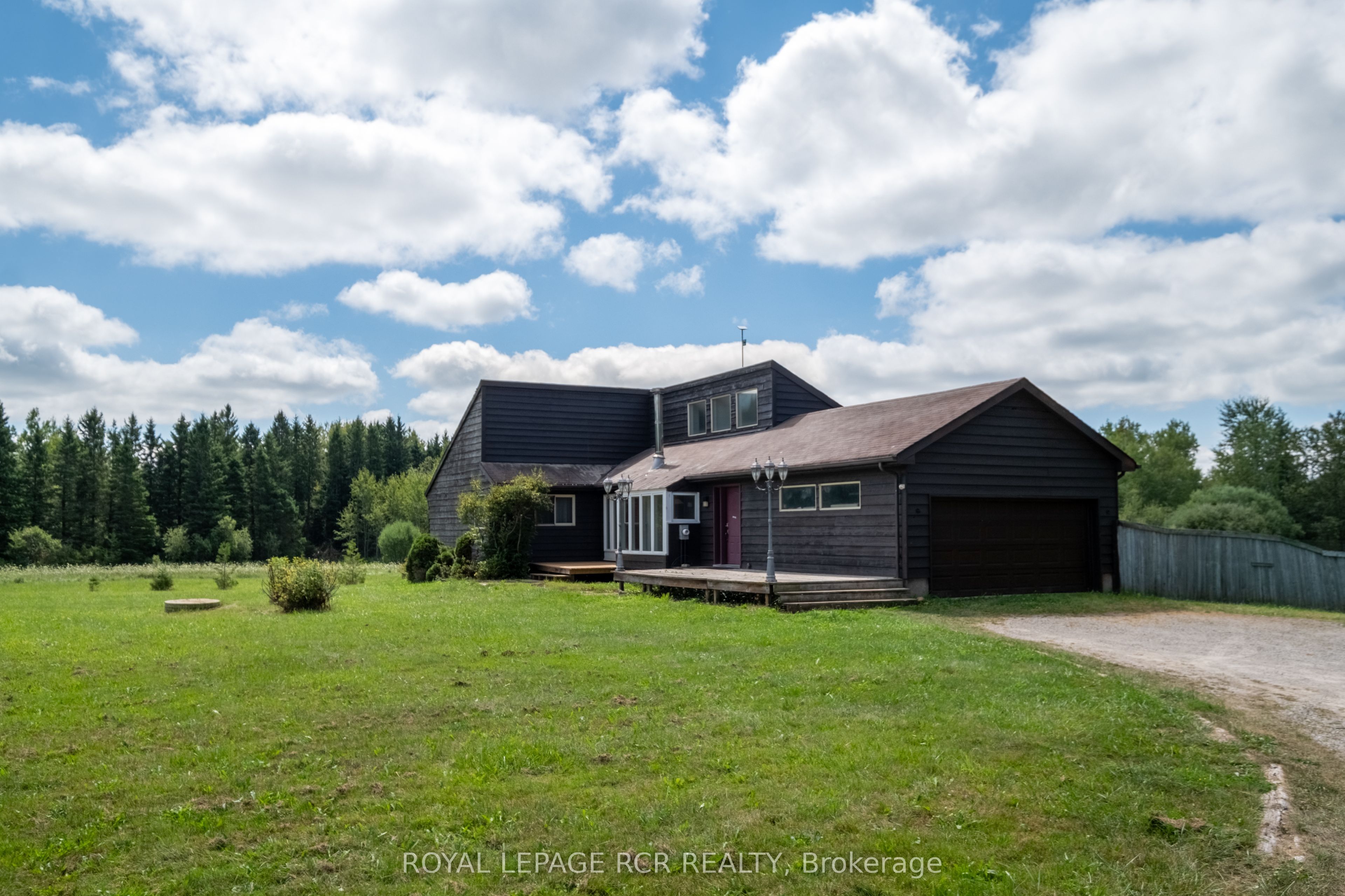 6066 4th Line Property Photo 16