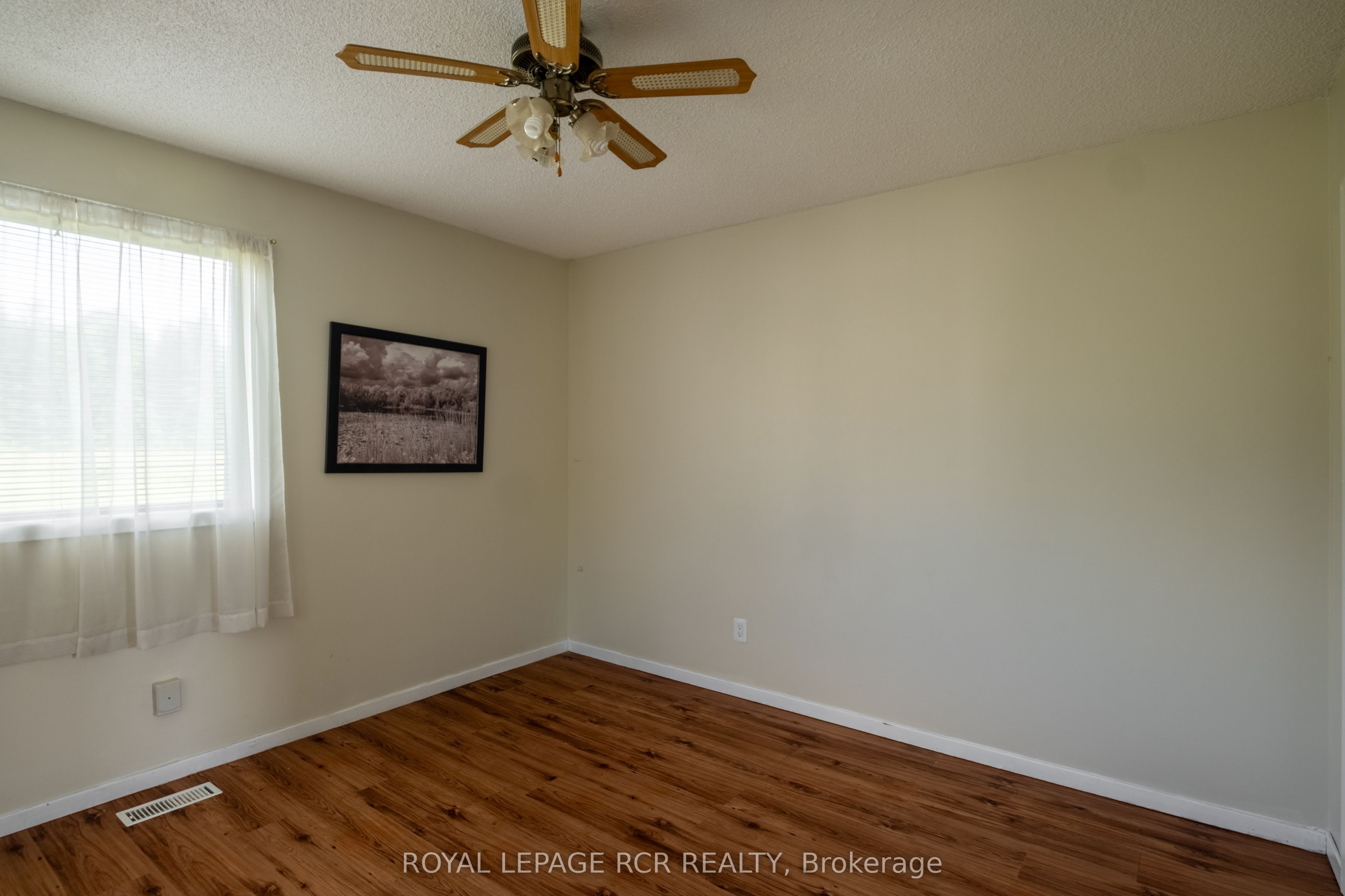 6066 4th Line Property Photo 24