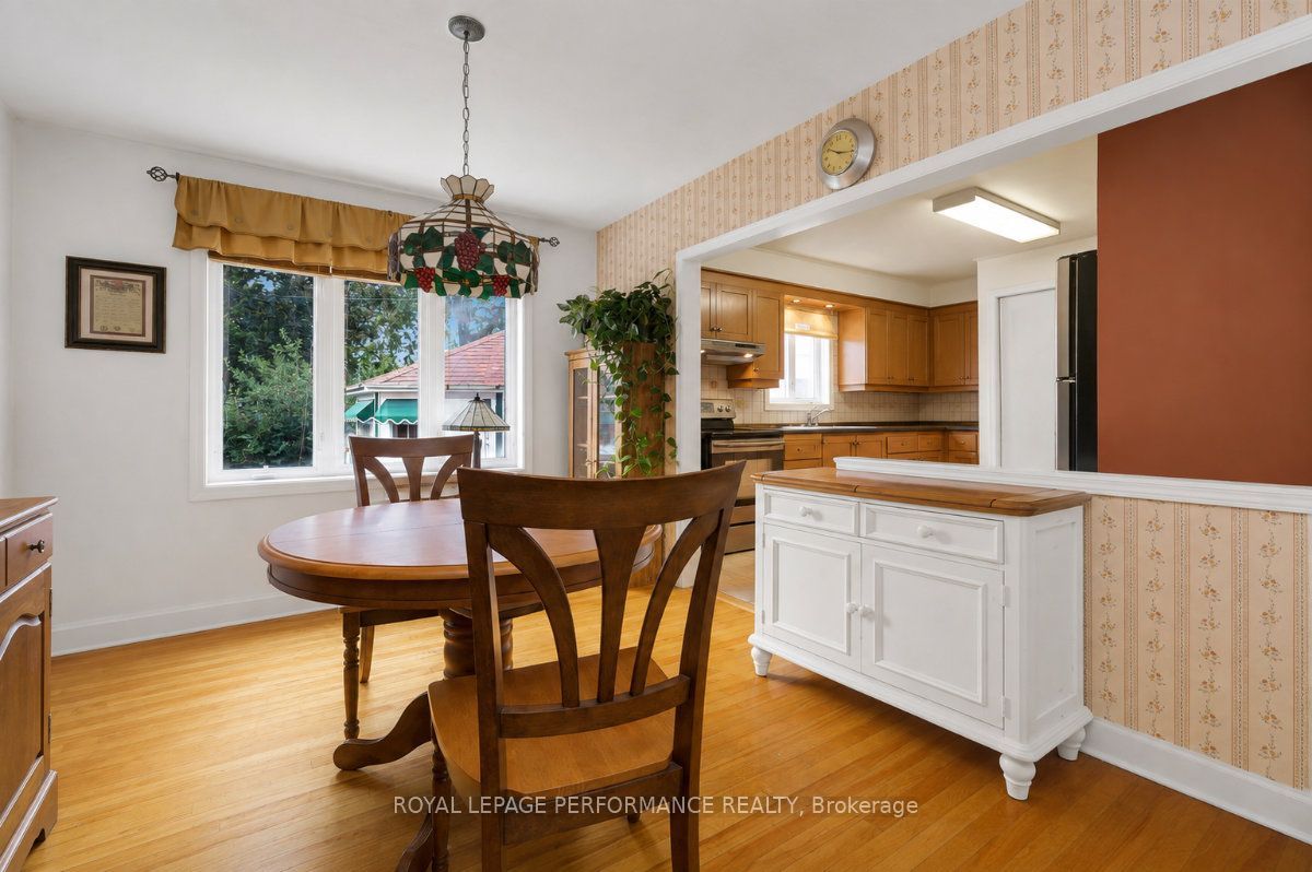 550 Wolffdale Crescent Property Photo 10