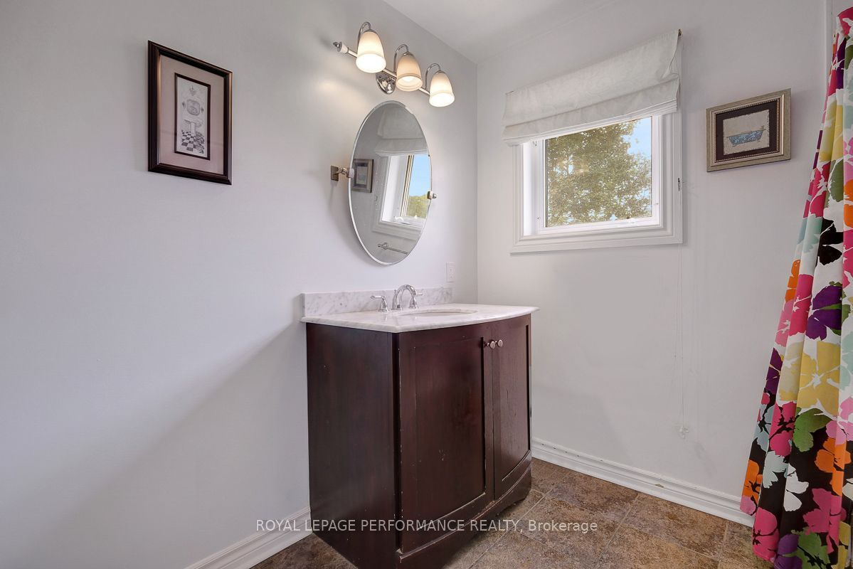 550 Wolffdale Crescent Property Photo 20
