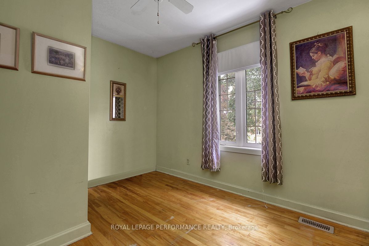 550 Wolffdale Crescent Property Photo 23