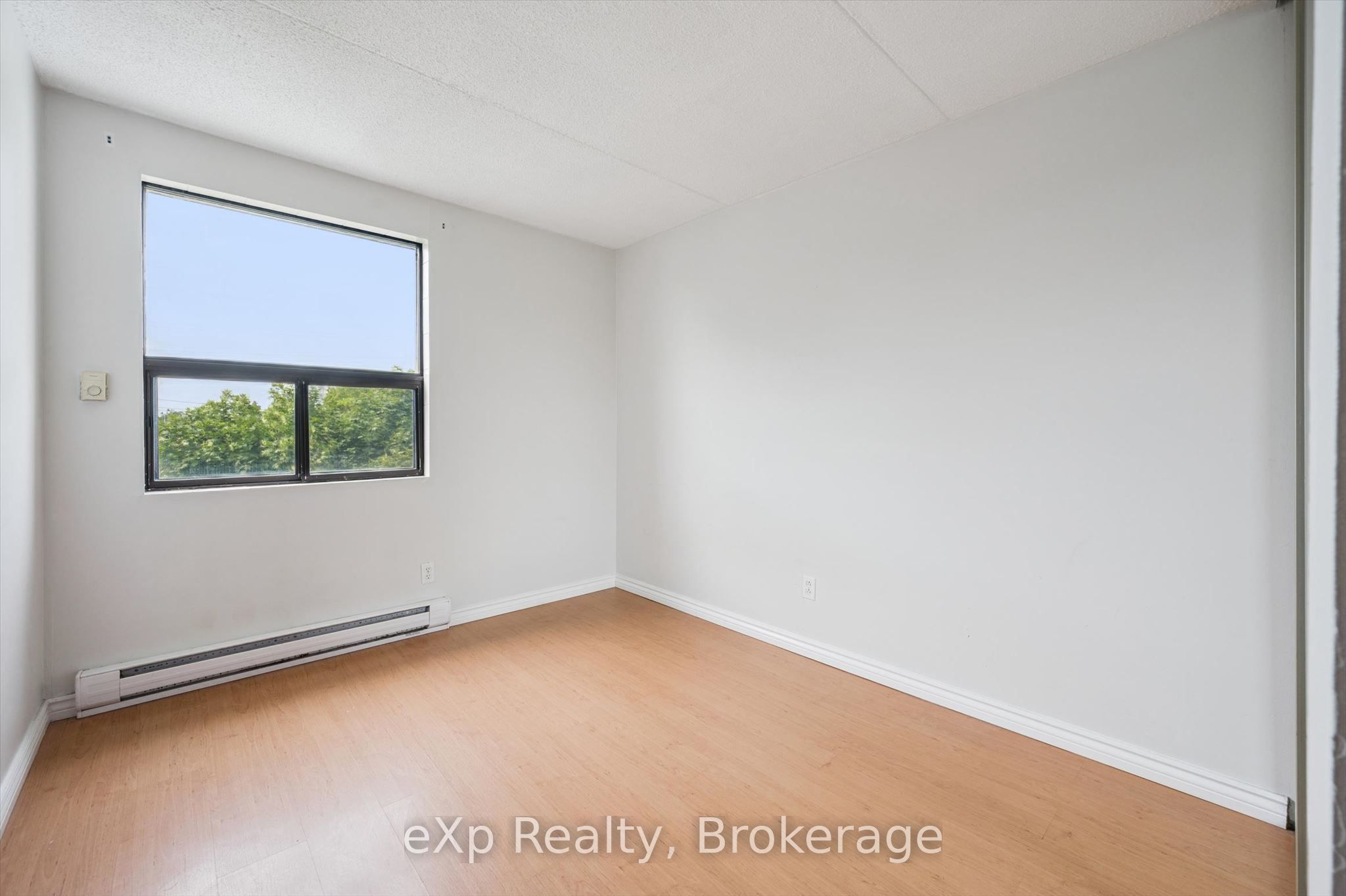 65 Silvercreek Parkway N 404 Property Photo 20