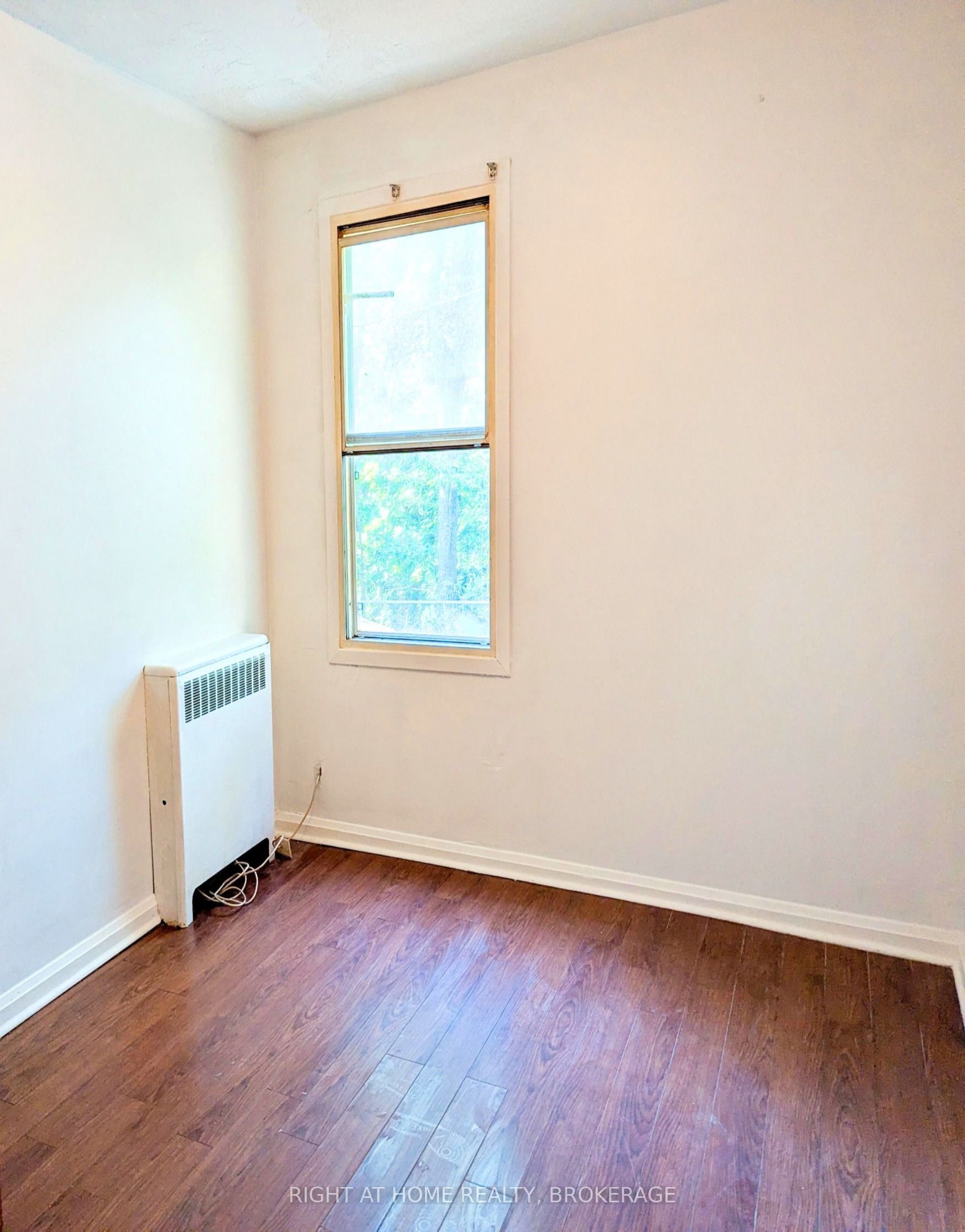 60 Richmond Avenue 2 Property Photo 9