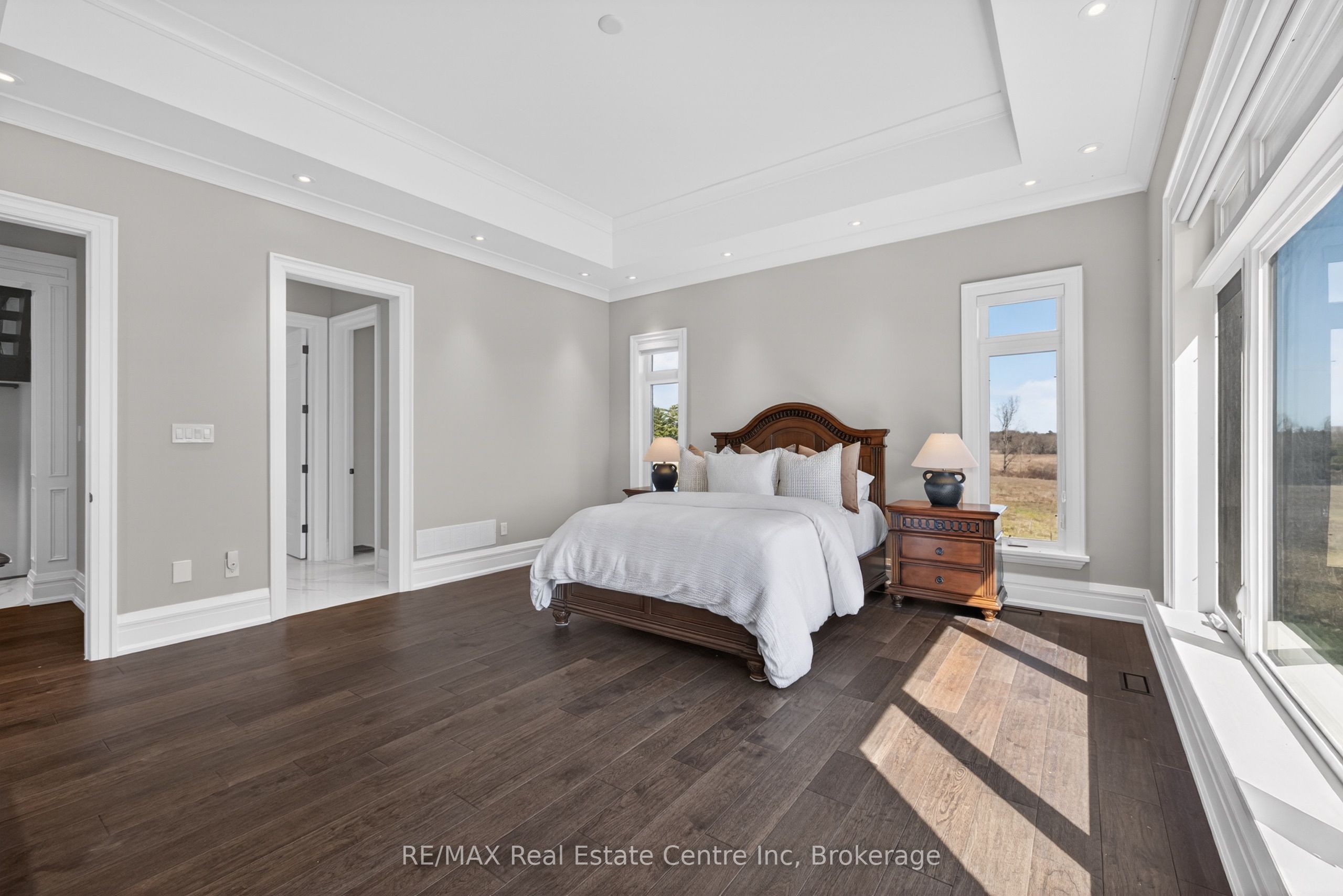 7645 Maltby Road E Property Photo 29