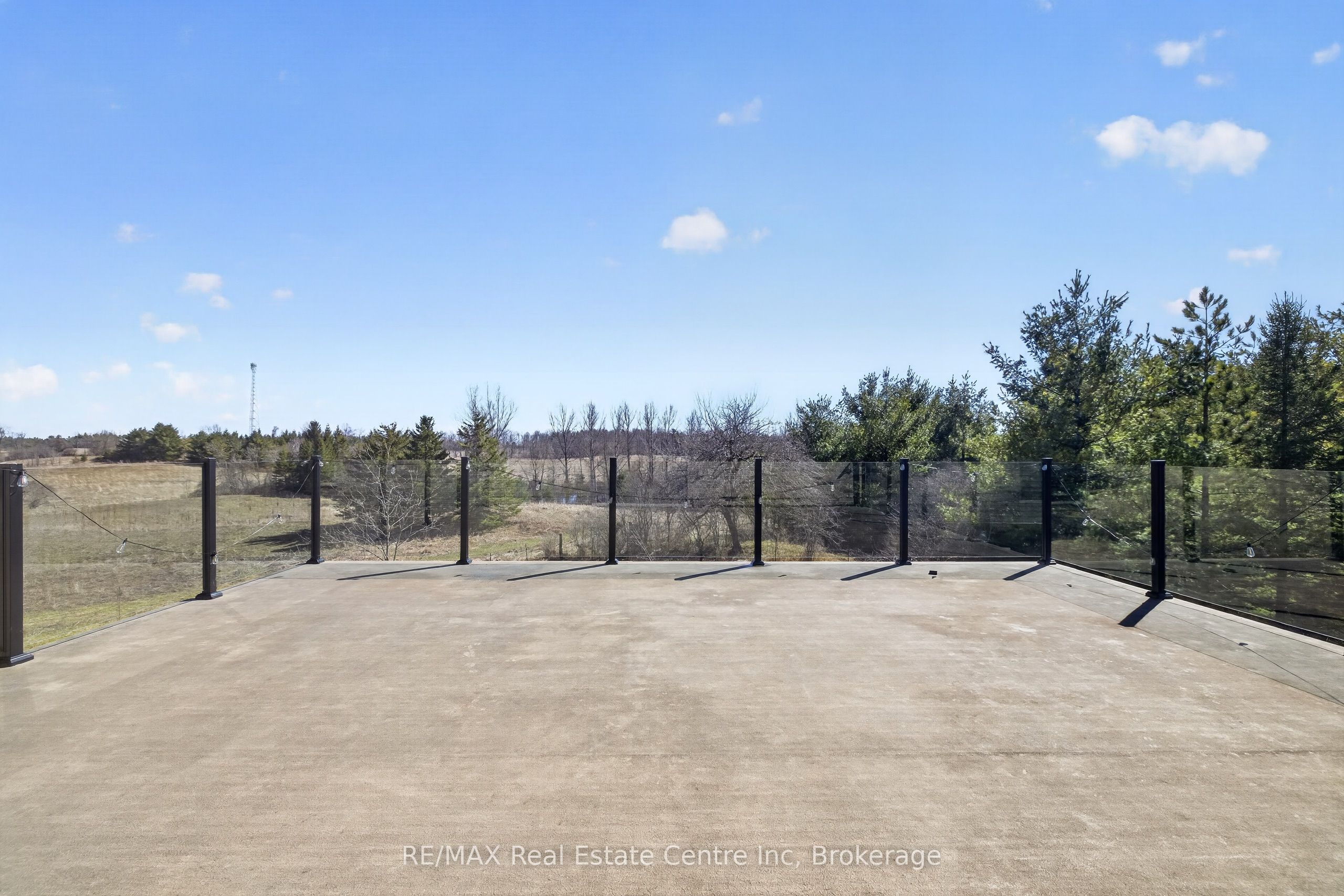 7645 Maltby Road E Property Photo 43