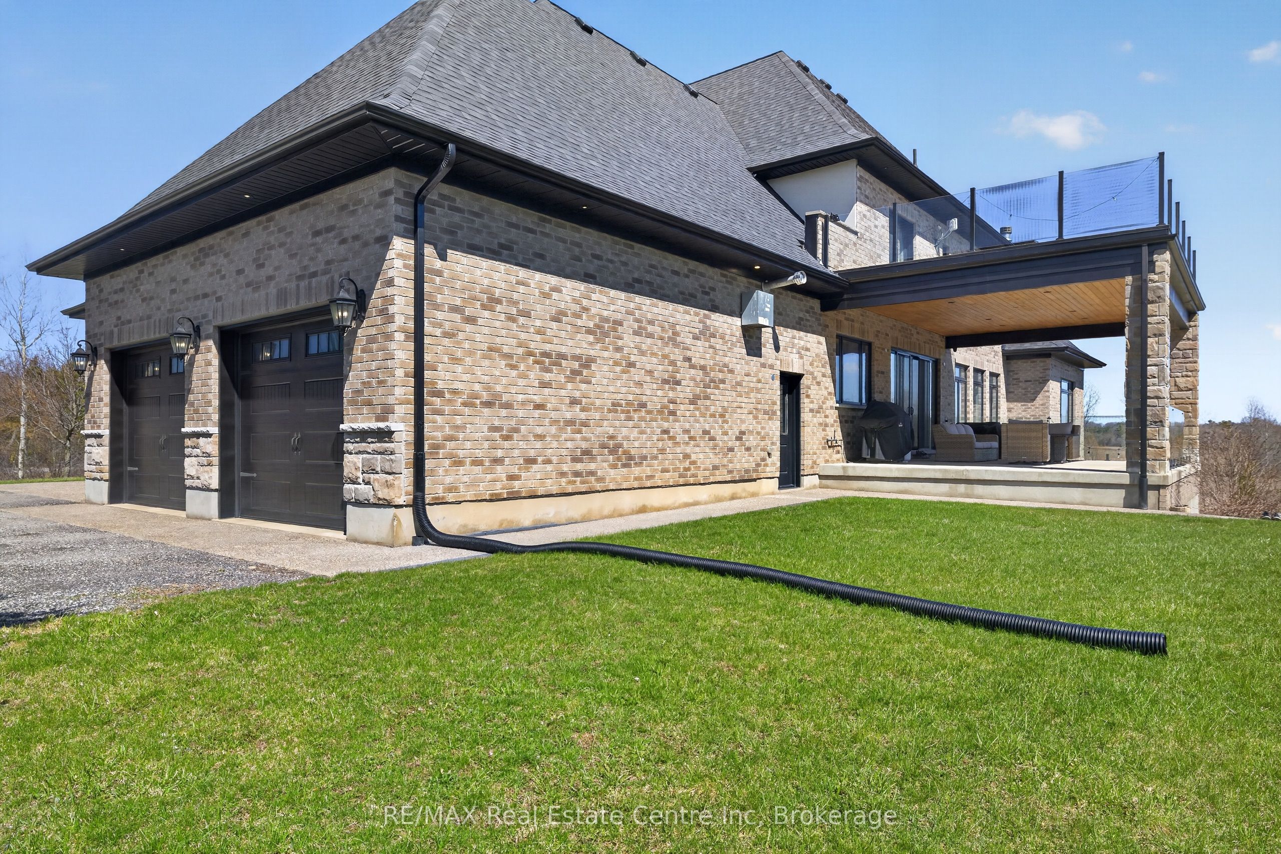 7645 Maltby Road E Property Photo 45