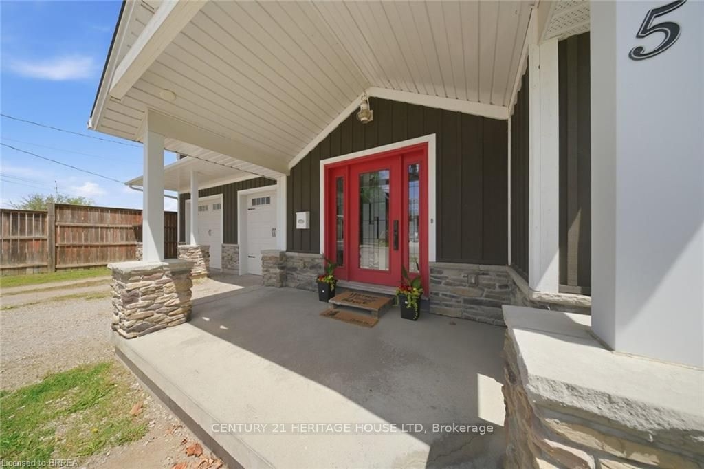 5 Echo Villa Avenue Property Photo 5