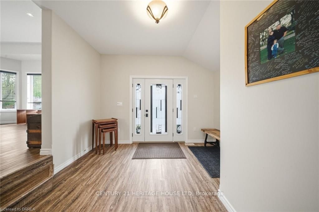 5 Echo Villa Avenue Property Photo 6