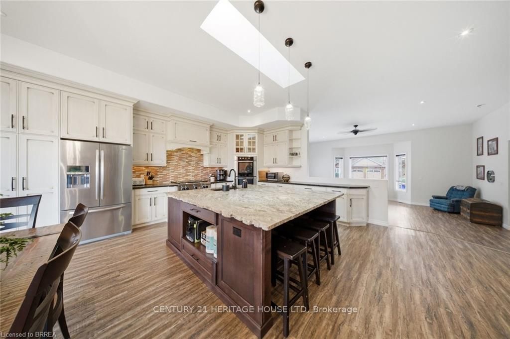 5 Echo Villa Avenue Property Photo 14