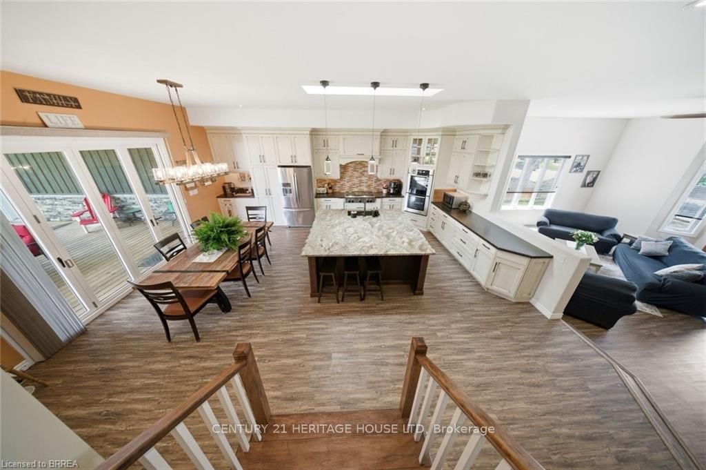 5 Echo Villa Avenue Property Photo 19