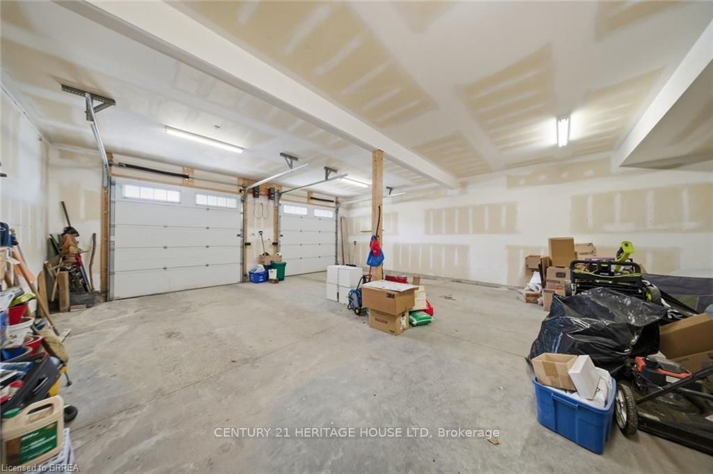 5 Echo Villa Avenue Property Photo 33