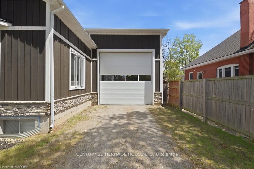 5 Echo Villa Avenue Property Photo 35