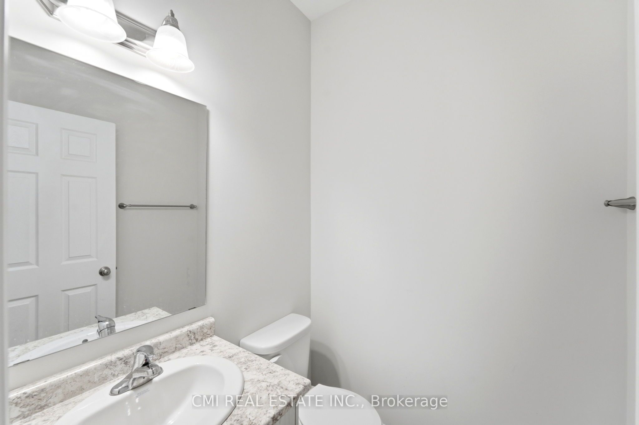 677 Park Road N 126 Property Photo 29