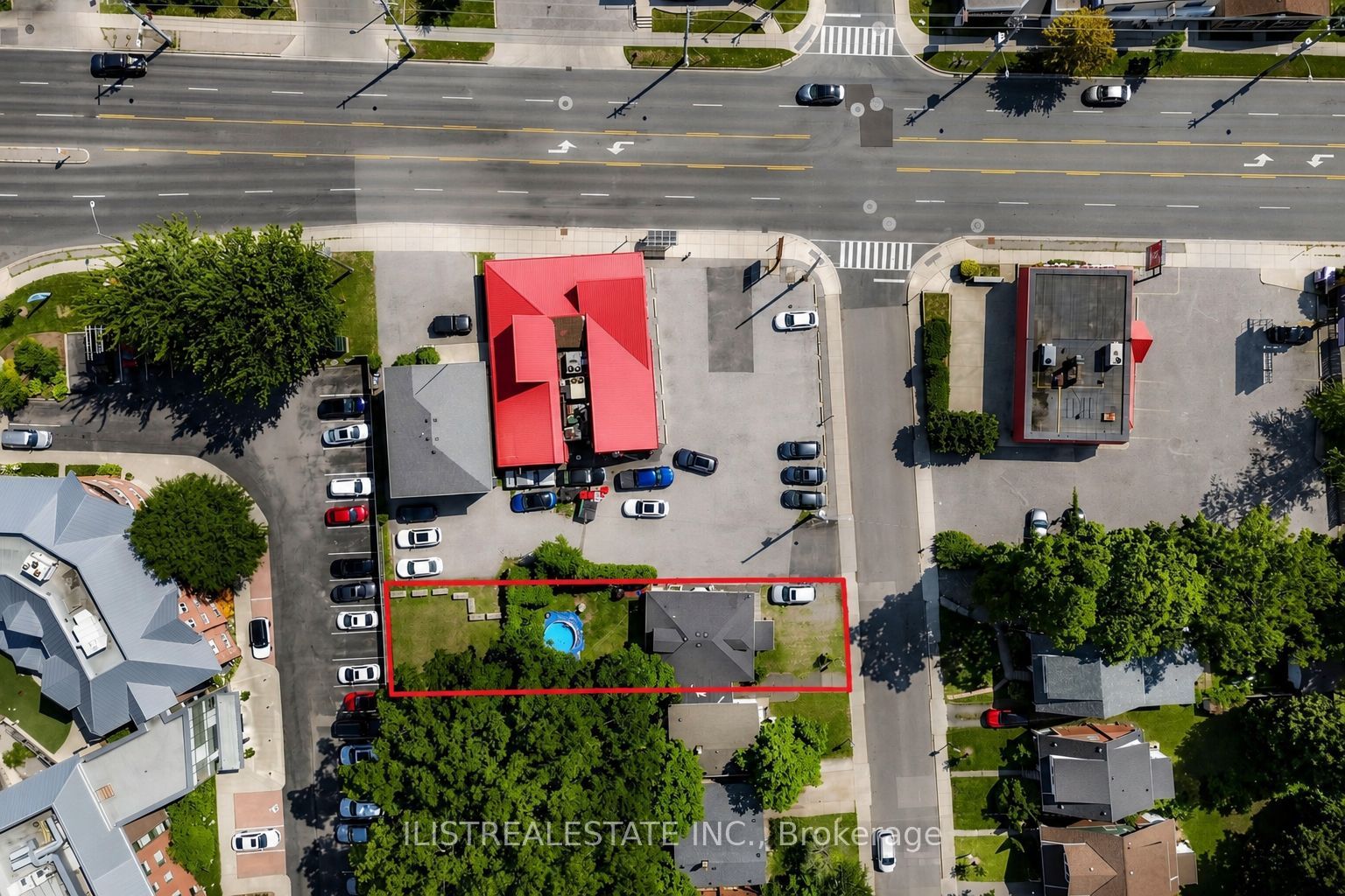 2 Norfolk Street N Property Photo 2
