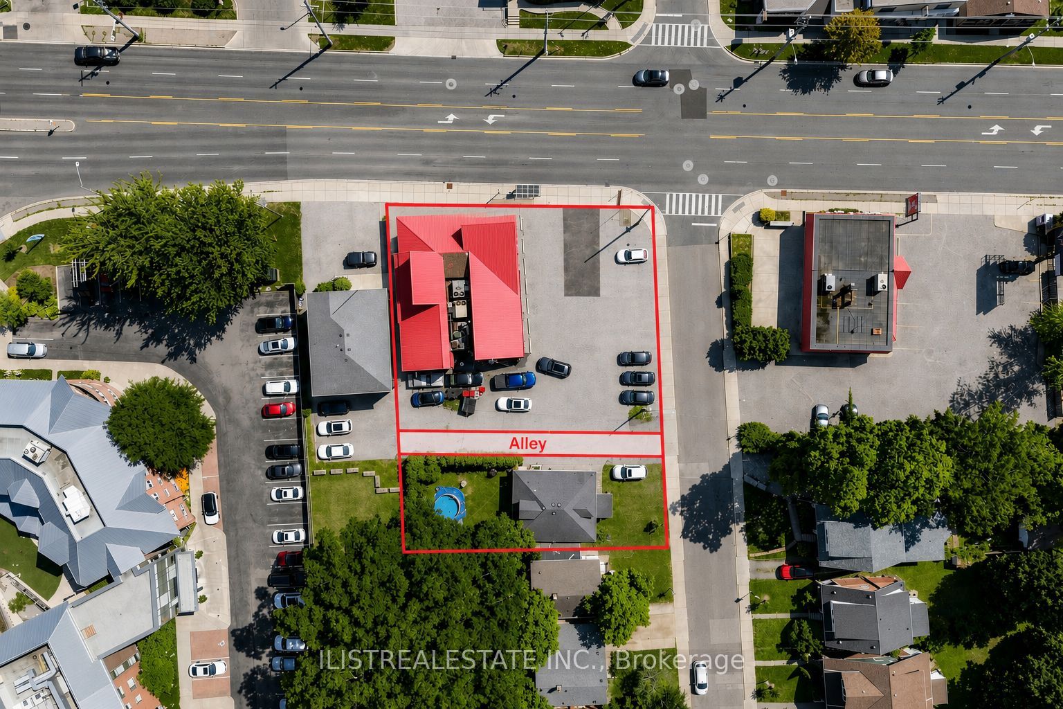 2 Norfolk Street N Property Photo 3